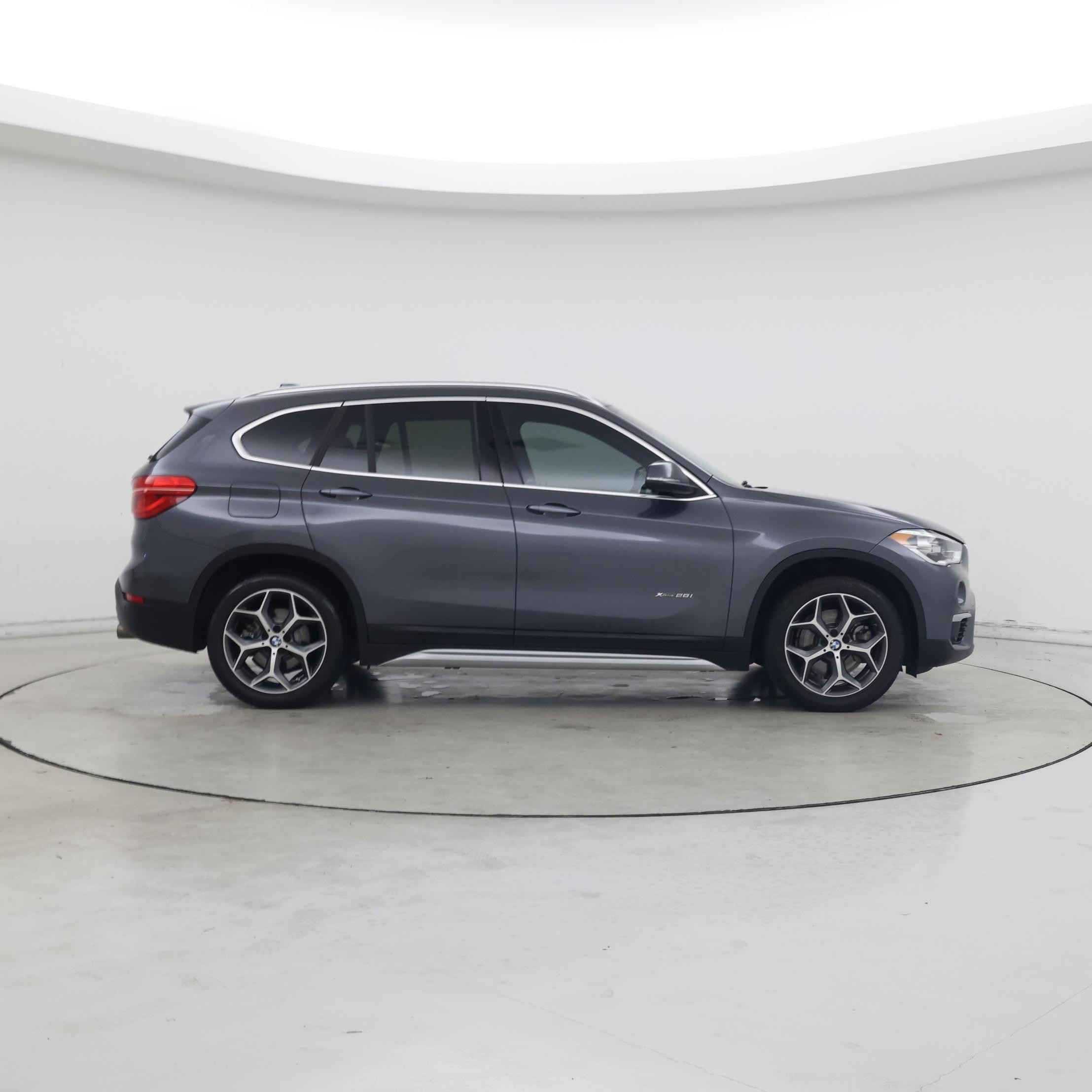 Thumbnail: 2017 BMW X1 - 7