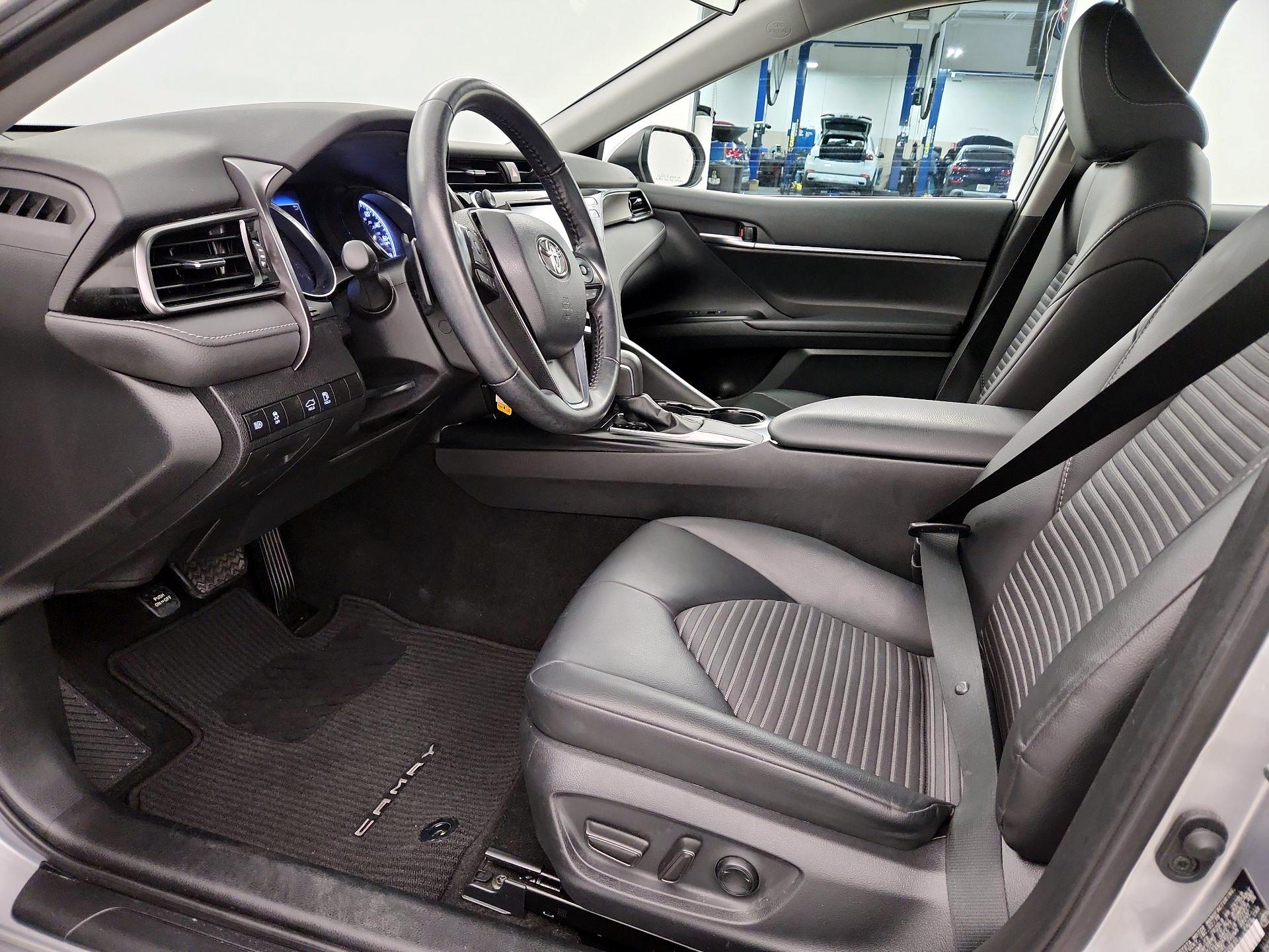 Thumbnail: 2019 Toyota Camry - 11