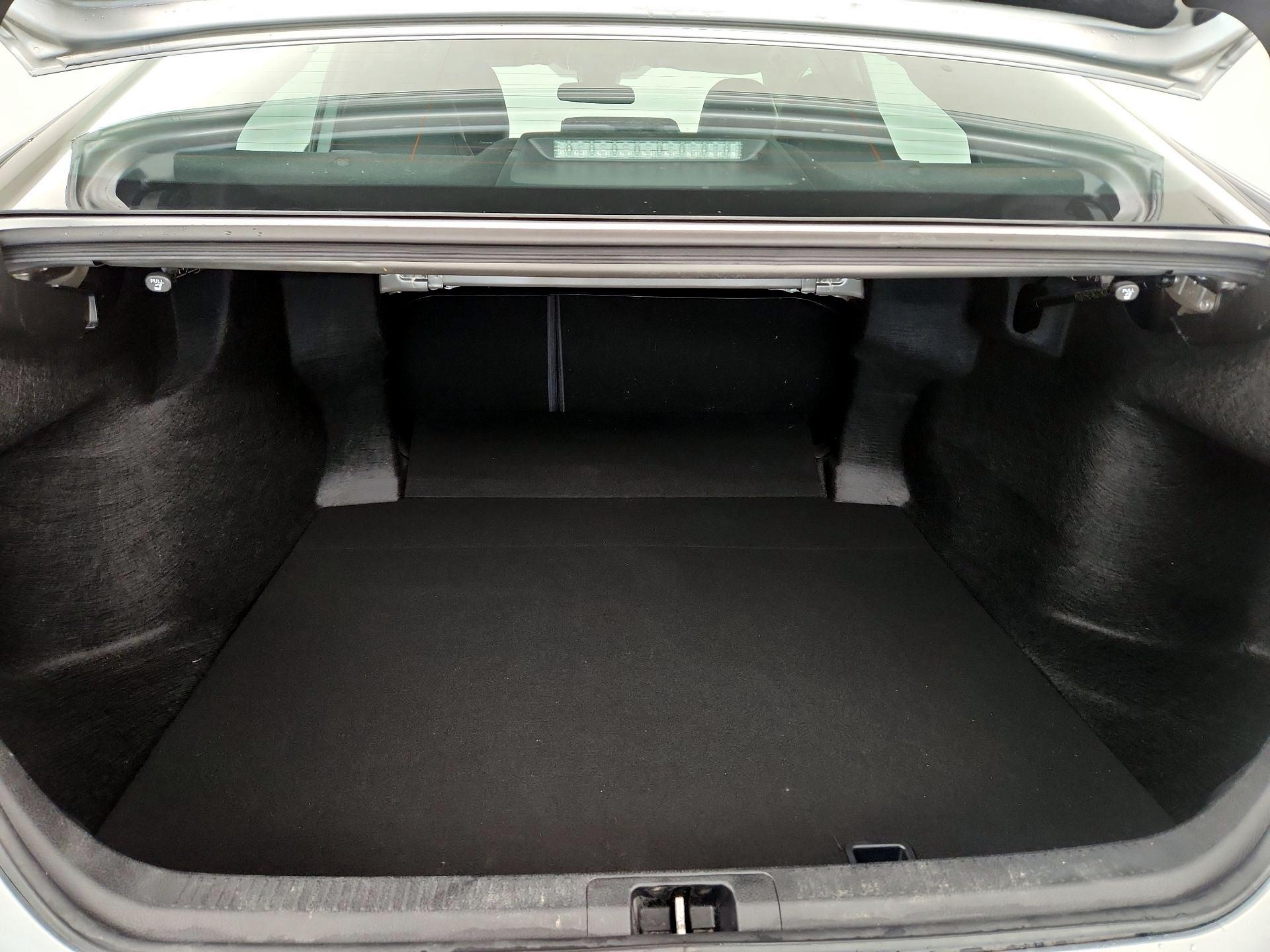 Thumbnail: 2019 Toyota Camry - 20