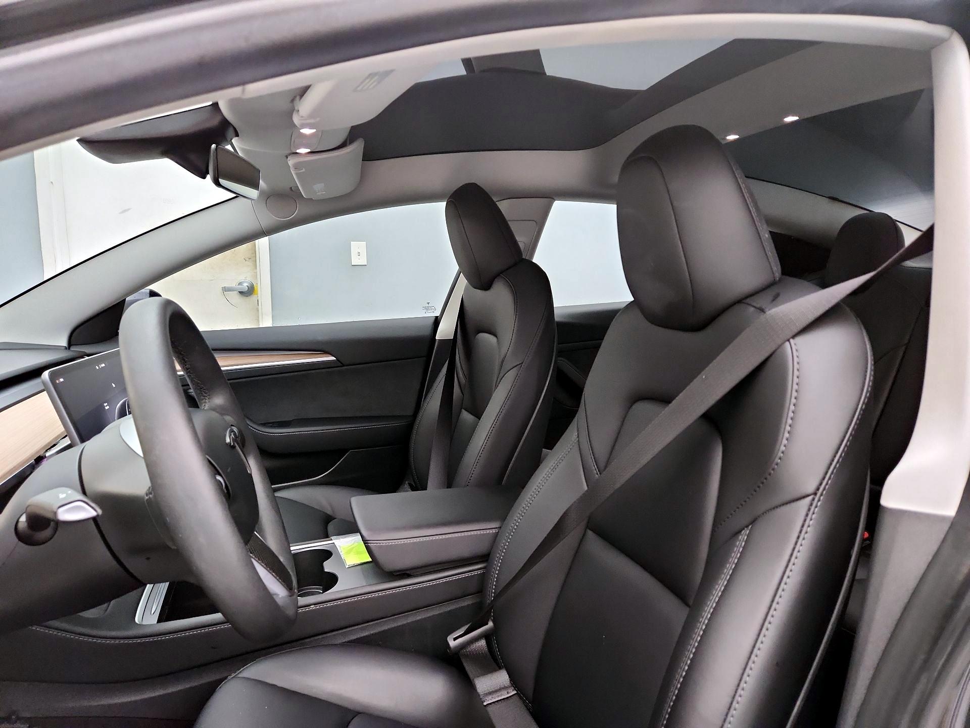 Thumbnail: 2023 Tesla Model 3 - 18