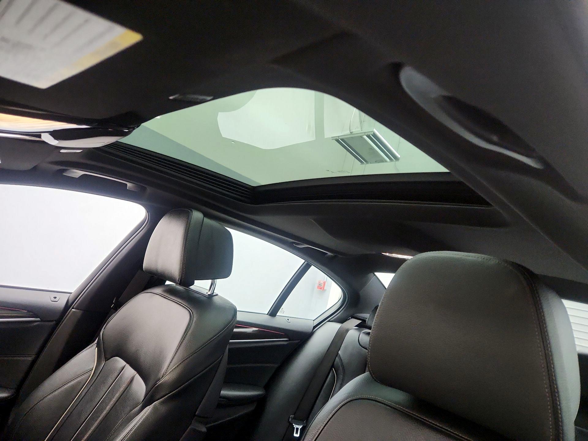 Thumbnail: 2019 BMW 5 Series - 20