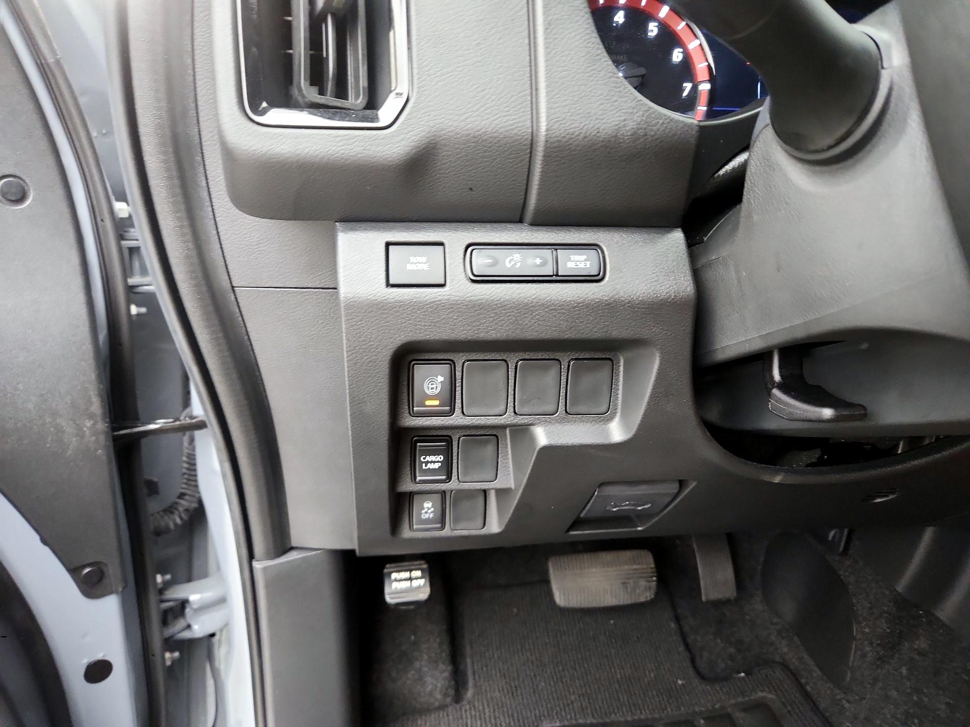 Thumbnail: 2025 Nissan Frontier - 13