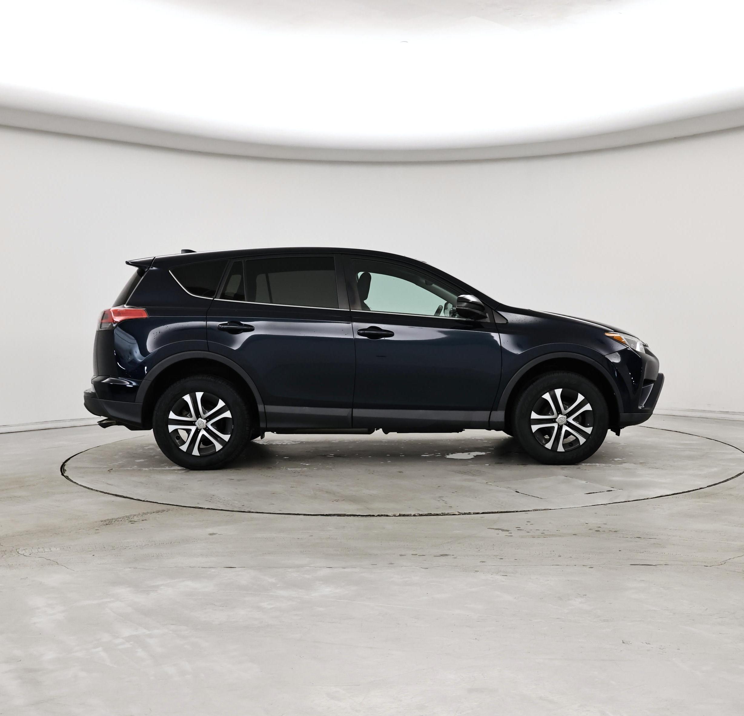 Thumbnail: 2018 Toyota RAV4 - 7