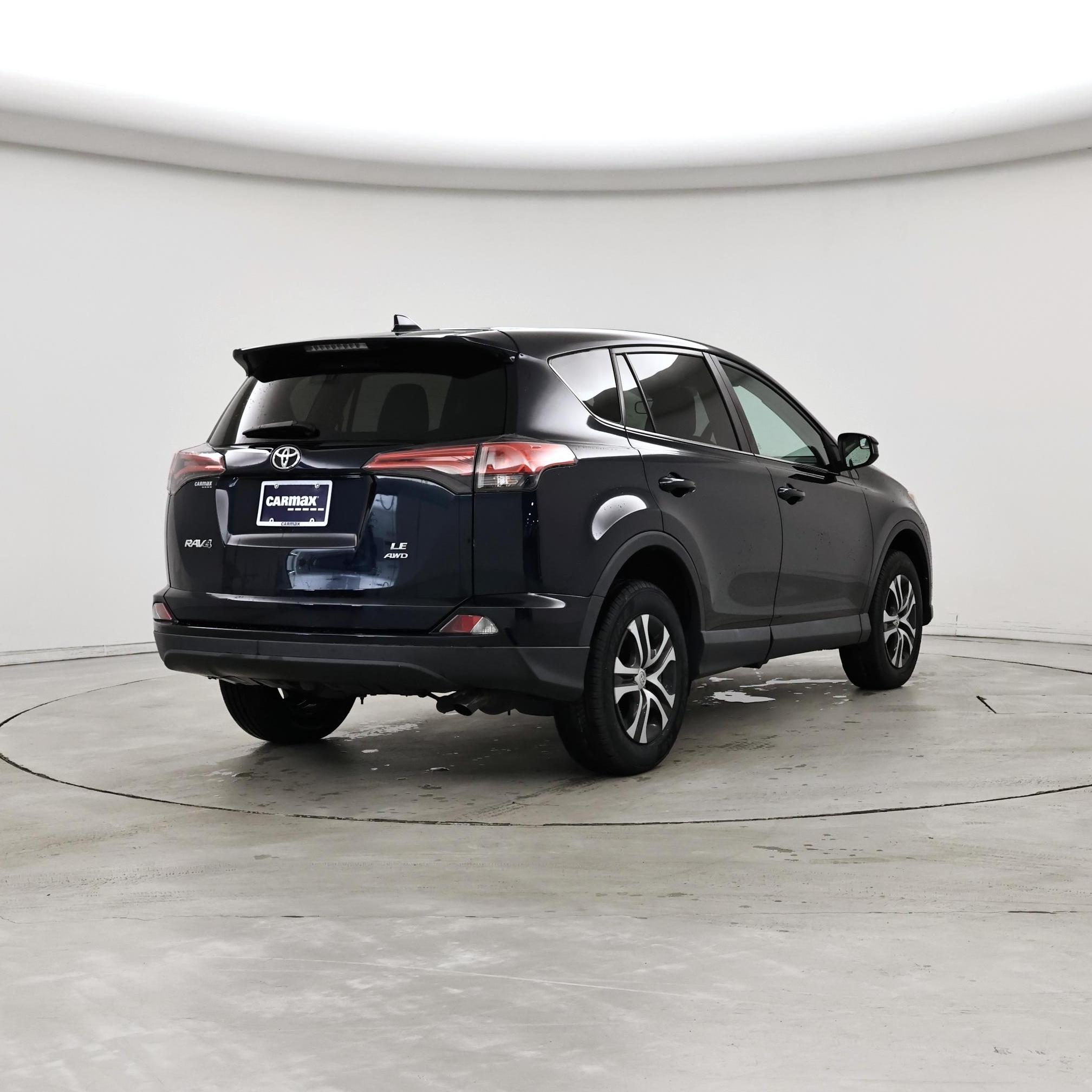 Thumbnail: 2018 Toyota RAV4 - 8