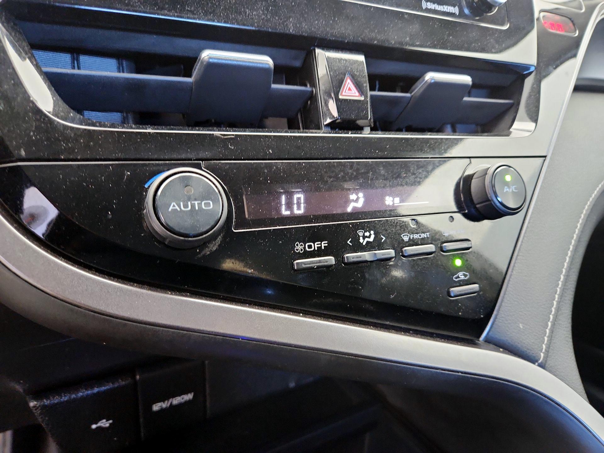 Thumbnail: 2021 Toyota Camry - 16