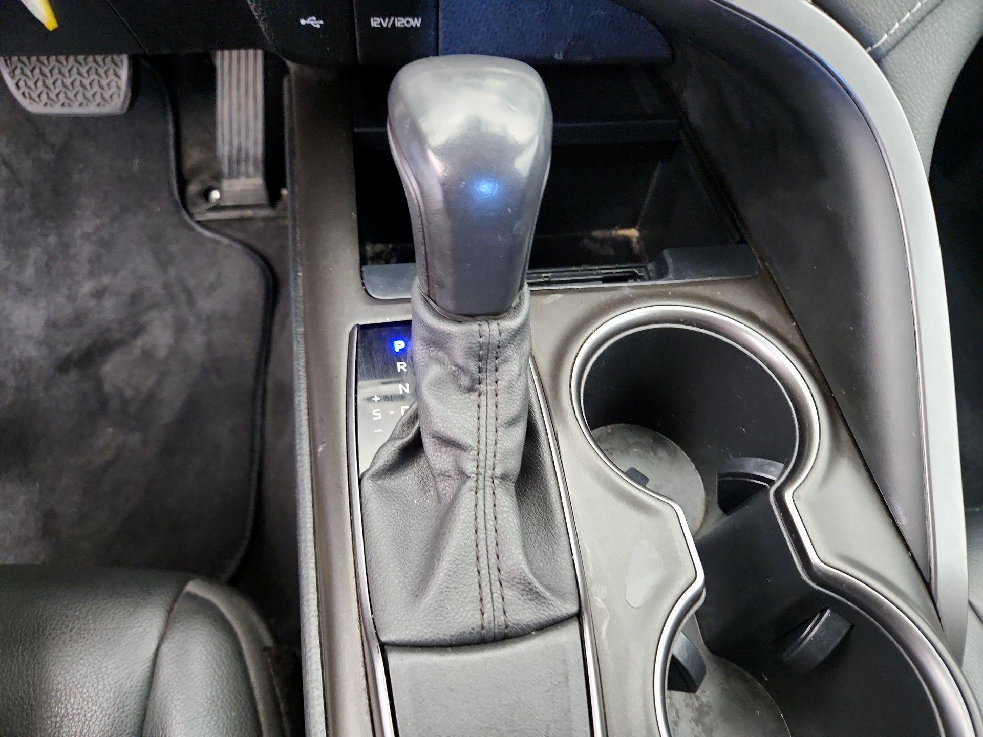 Thumbnail: 2021 Toyota Camry - 17