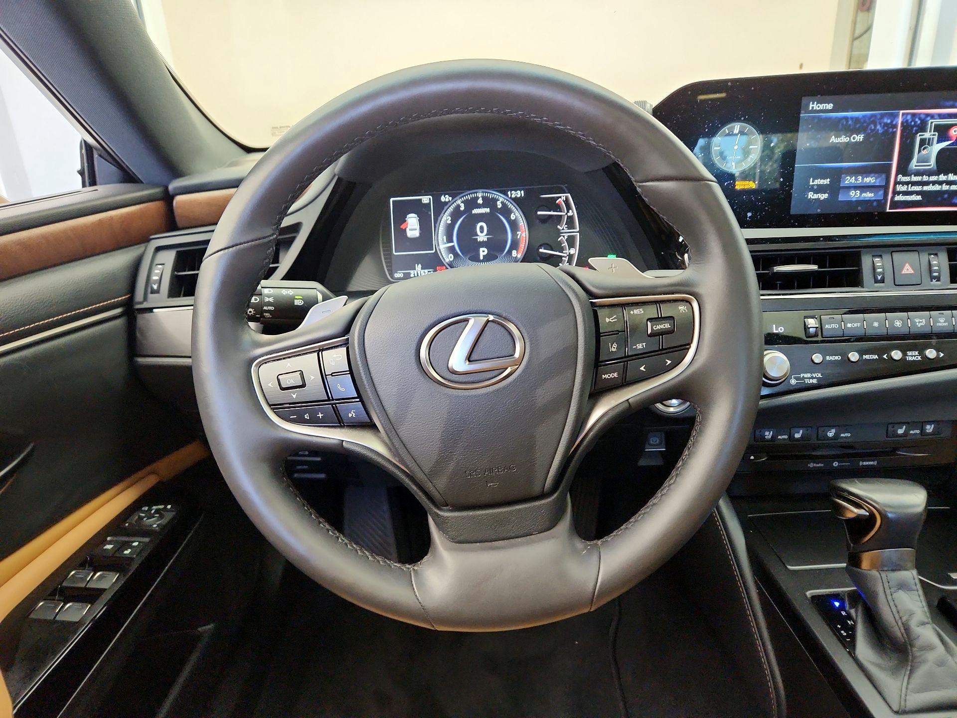 Thumbnail: 2022 Lexus ES - 10