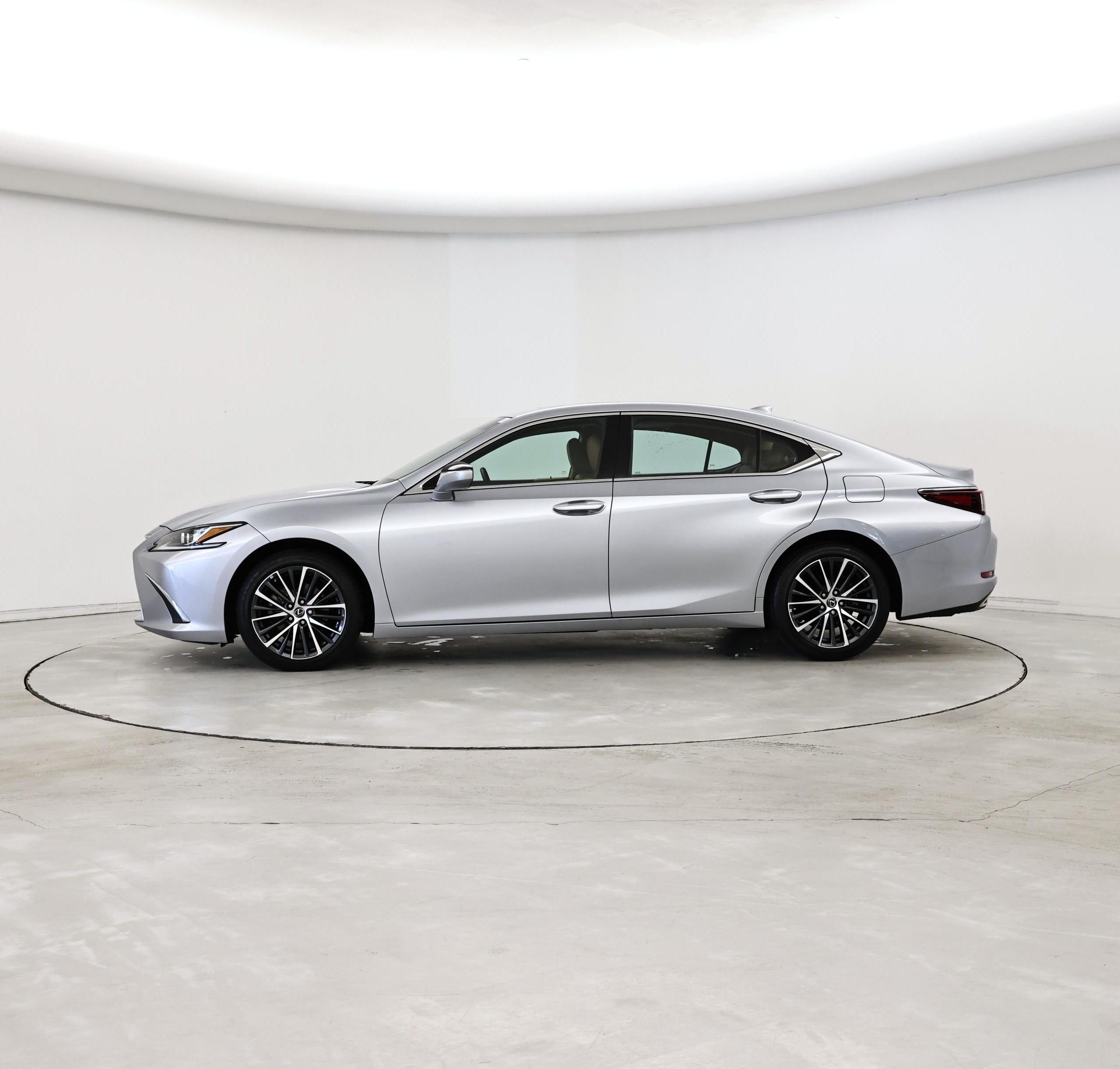 Thumbnail: 2022 Lexus ES - 3