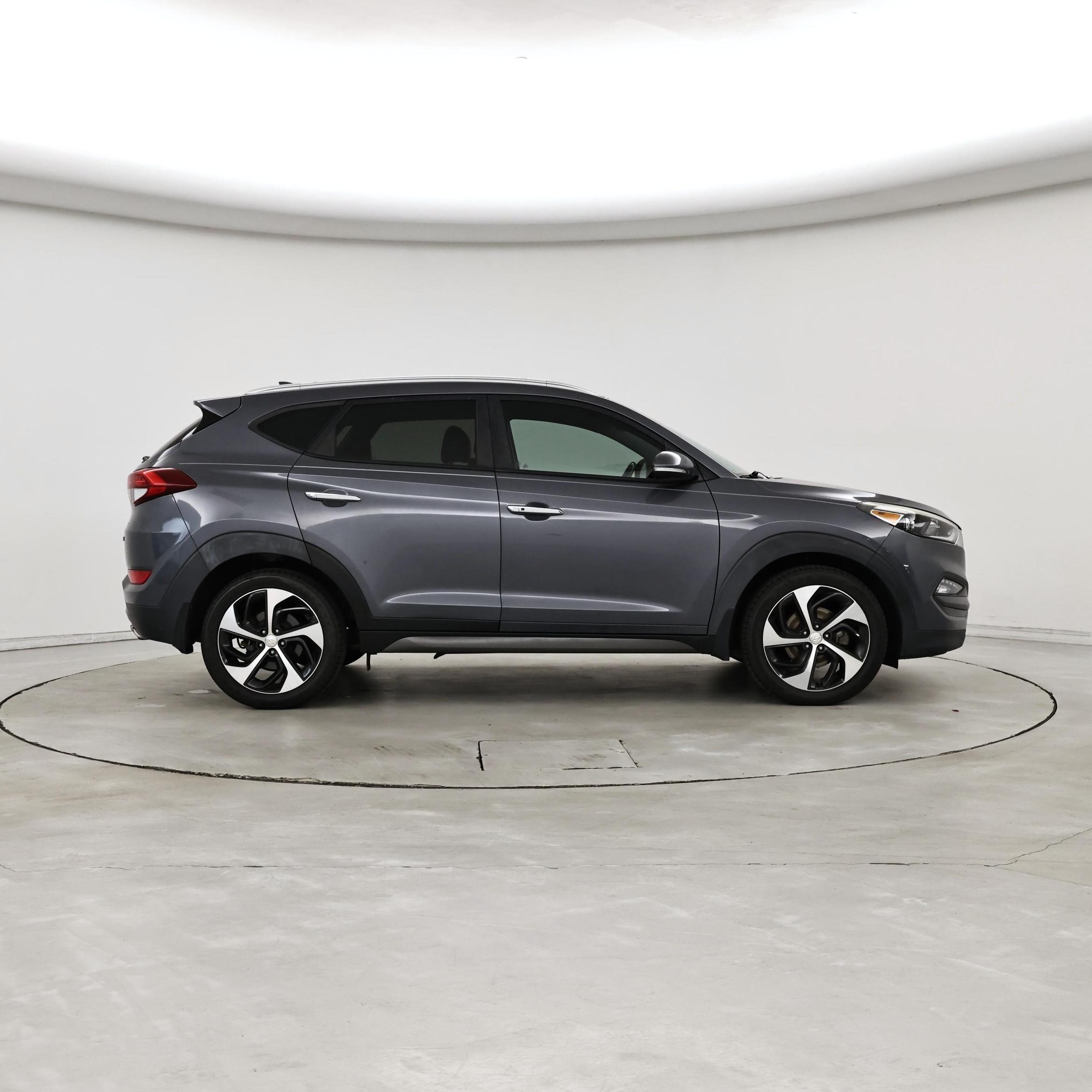 Thumbnail: 2016 Hyundai Tucson - 7