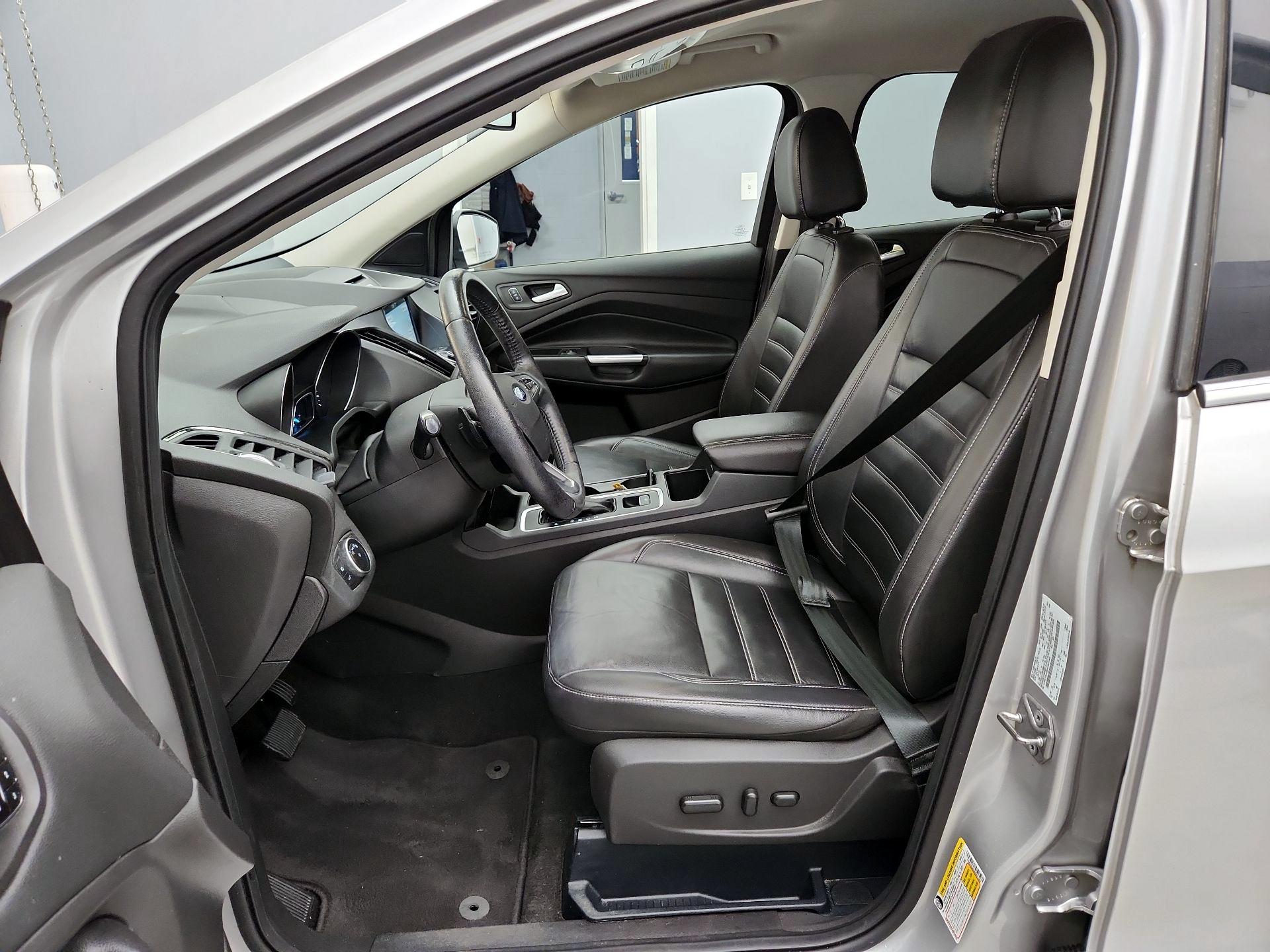 Thumbnail: 2017 Ford Escape - 11