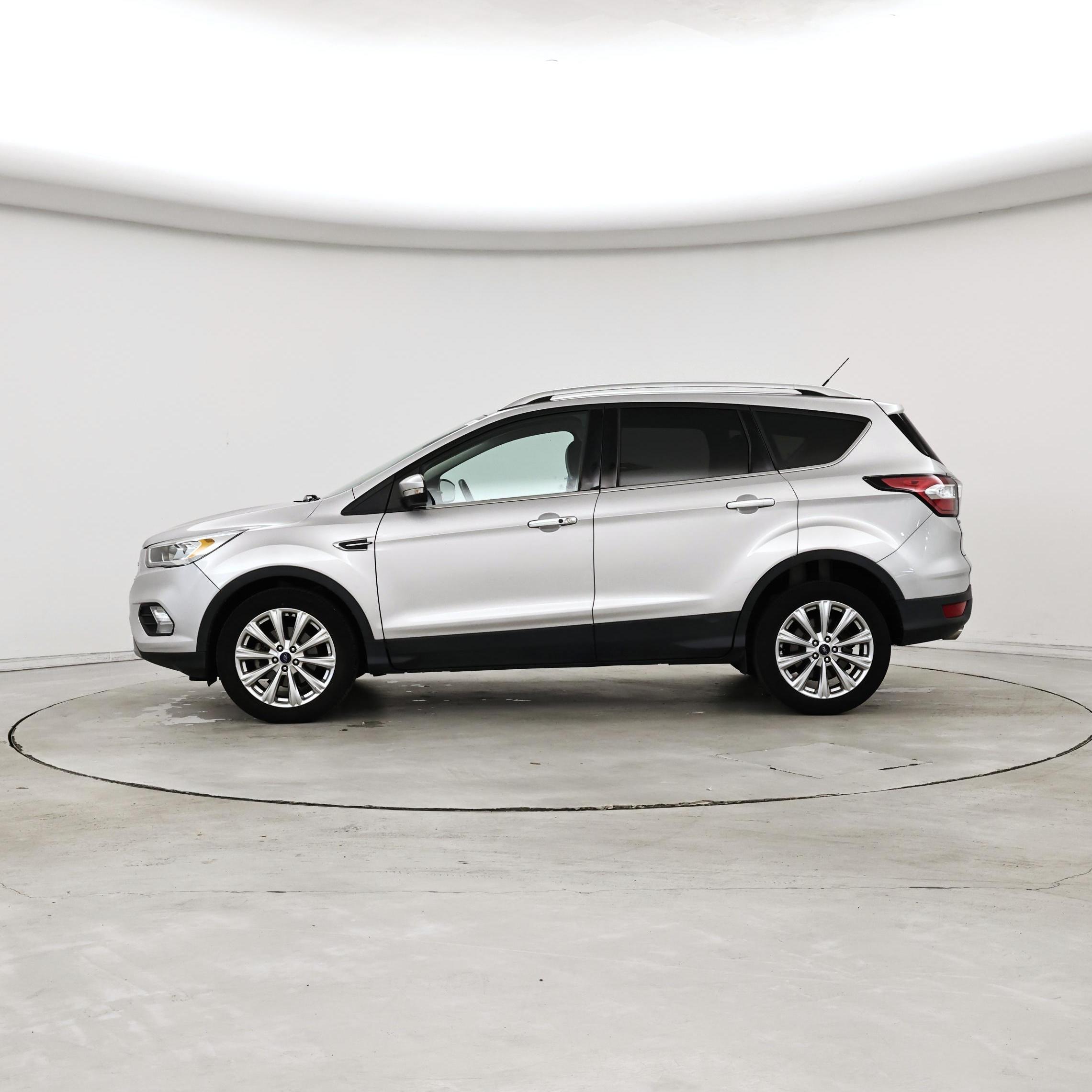 Thumbnail: 2017 Ford Escape - 3