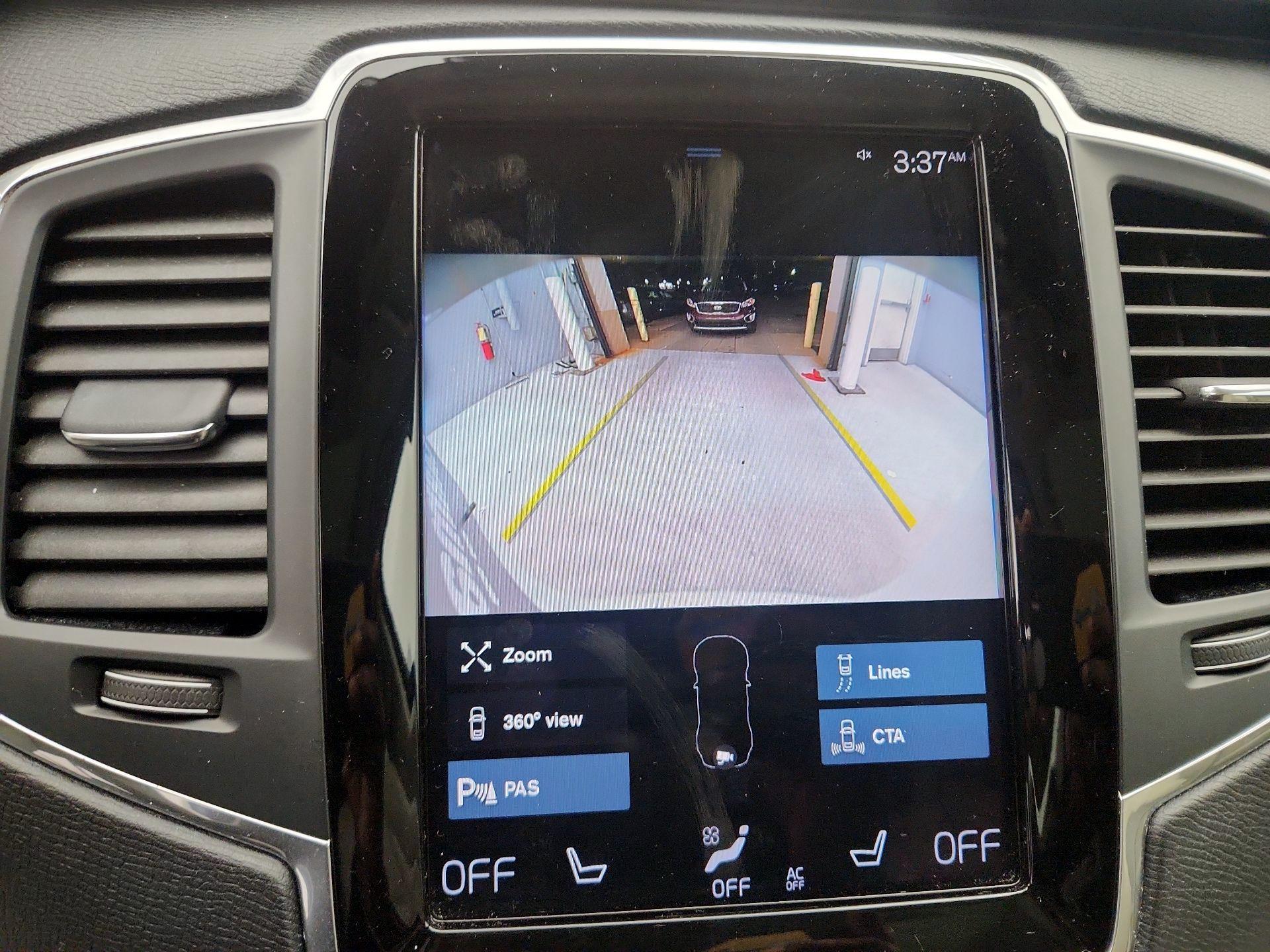 Thumbnail: 2020 Volvo XC90 - 14