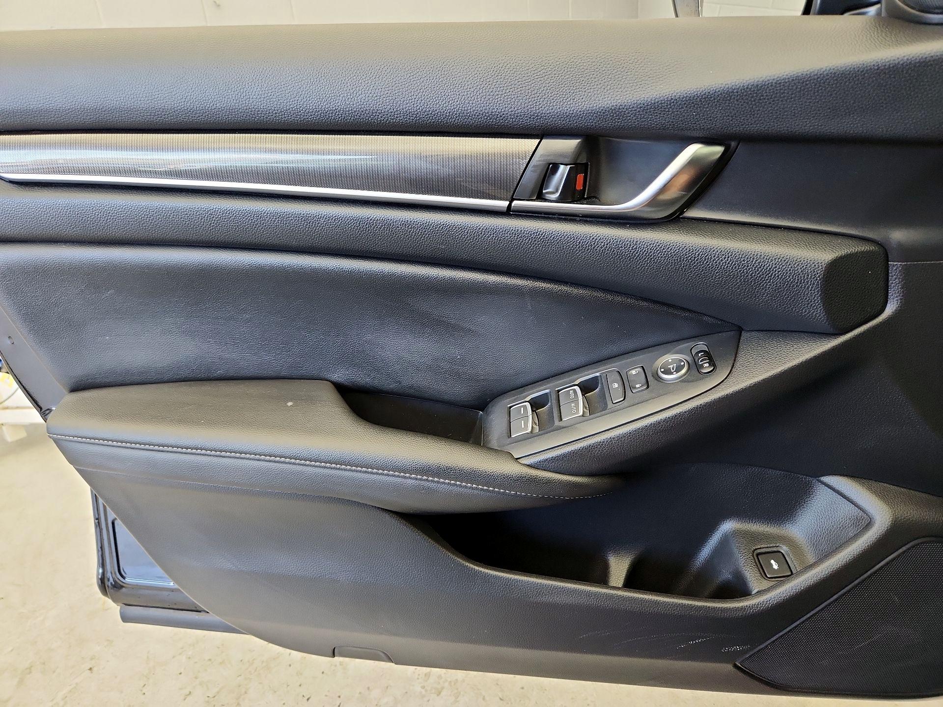 Thumbnail: 2019 Honda Accord - 12