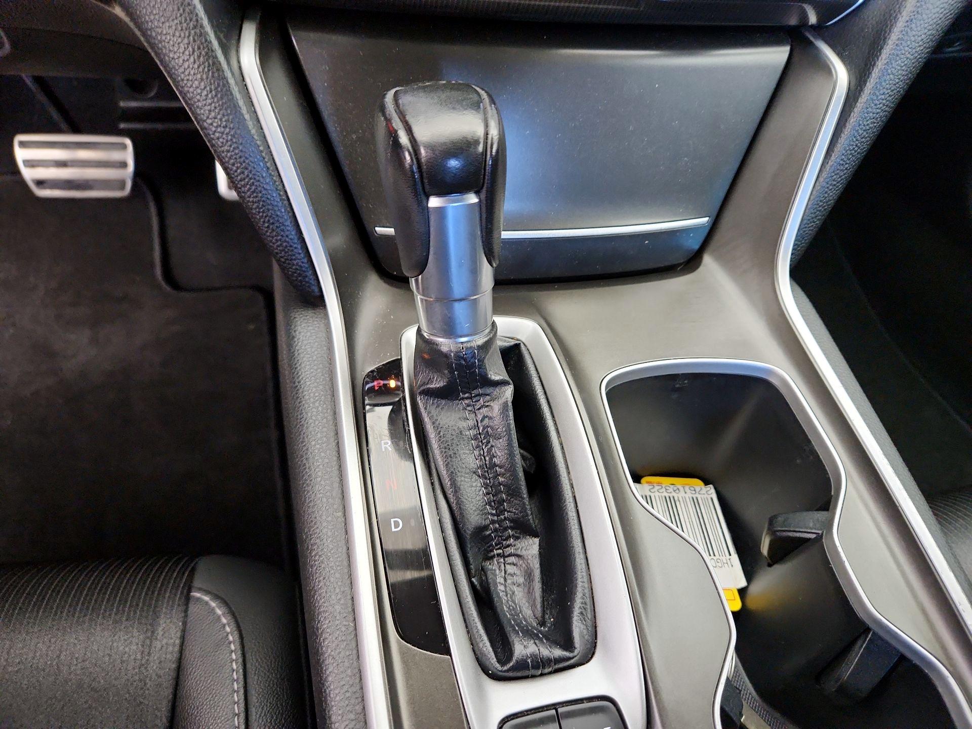 Thumbnail: 2019 Honda Accord - 17