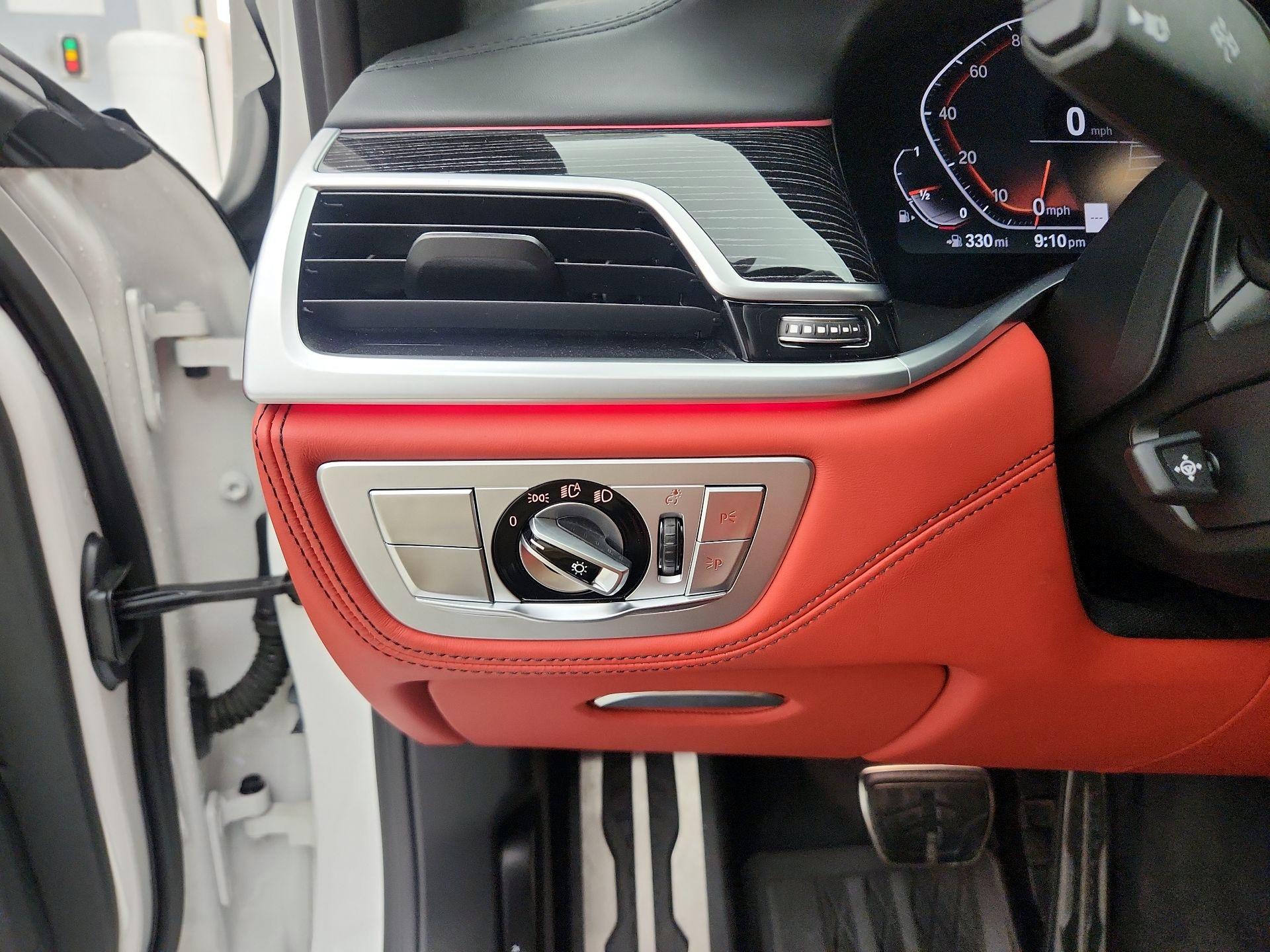 Thumbnail: 2022 BMW 7 Series - 13