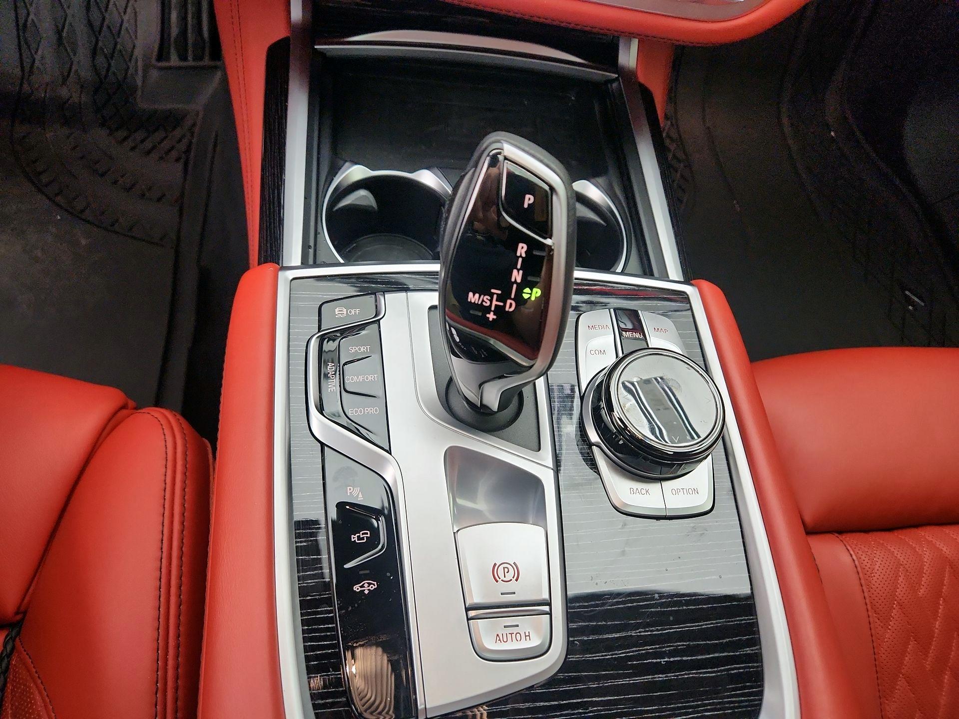 Thumbnail: 2022 BMW 7 Series - 18