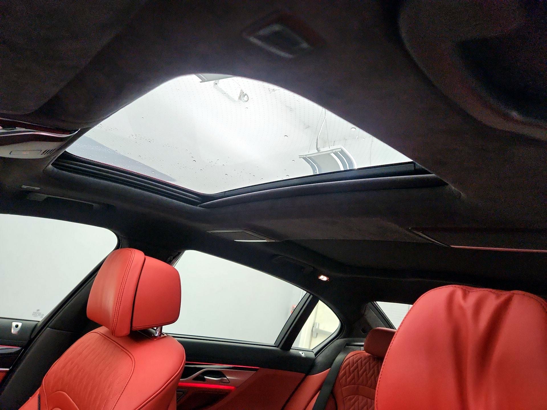 Thumbnail: 2022 BMW 7 Series - 20