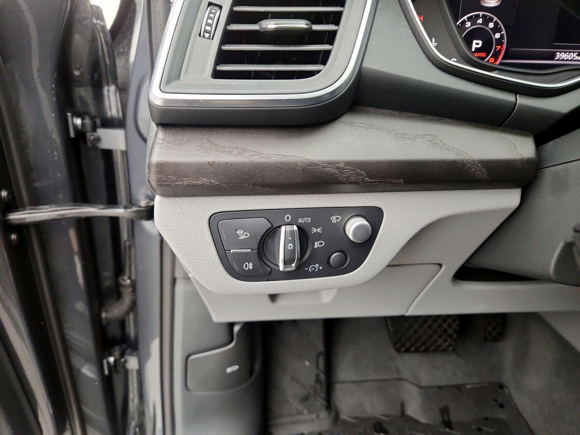 Thumbnail: 2019 Audi Q5 - 13