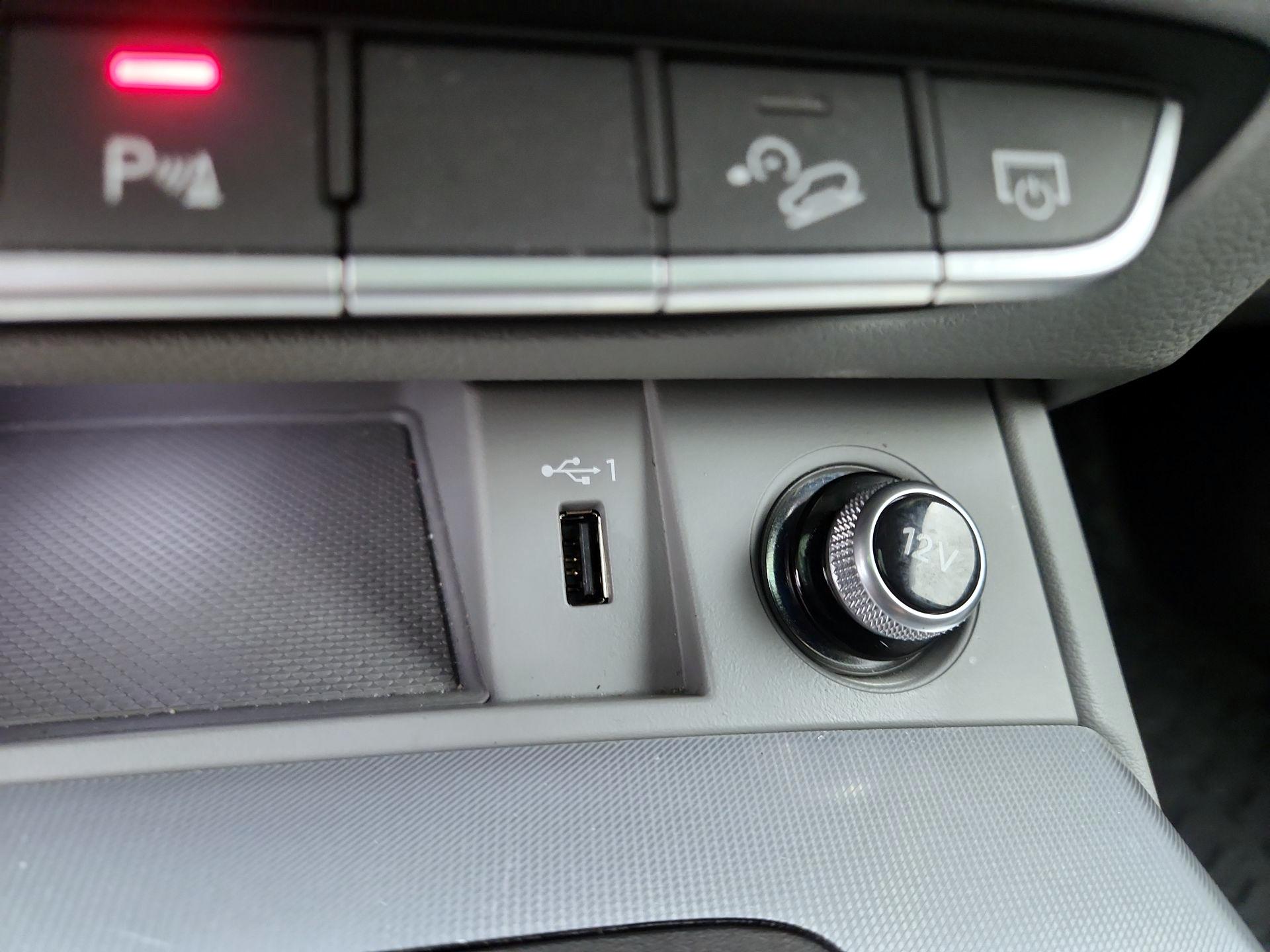 Thumbnail: 2019 Audi Q5 - 19