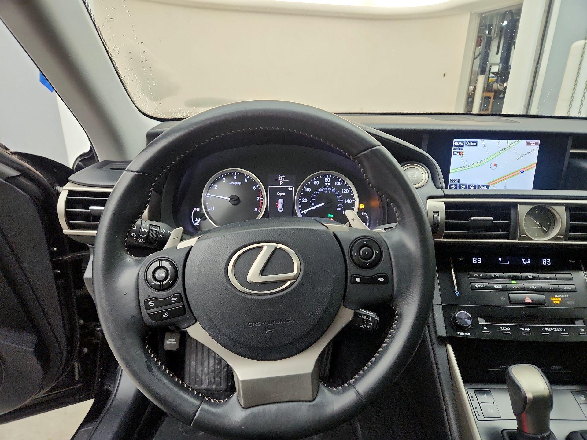 Thumbnail: 2014 Lexus IS - 10