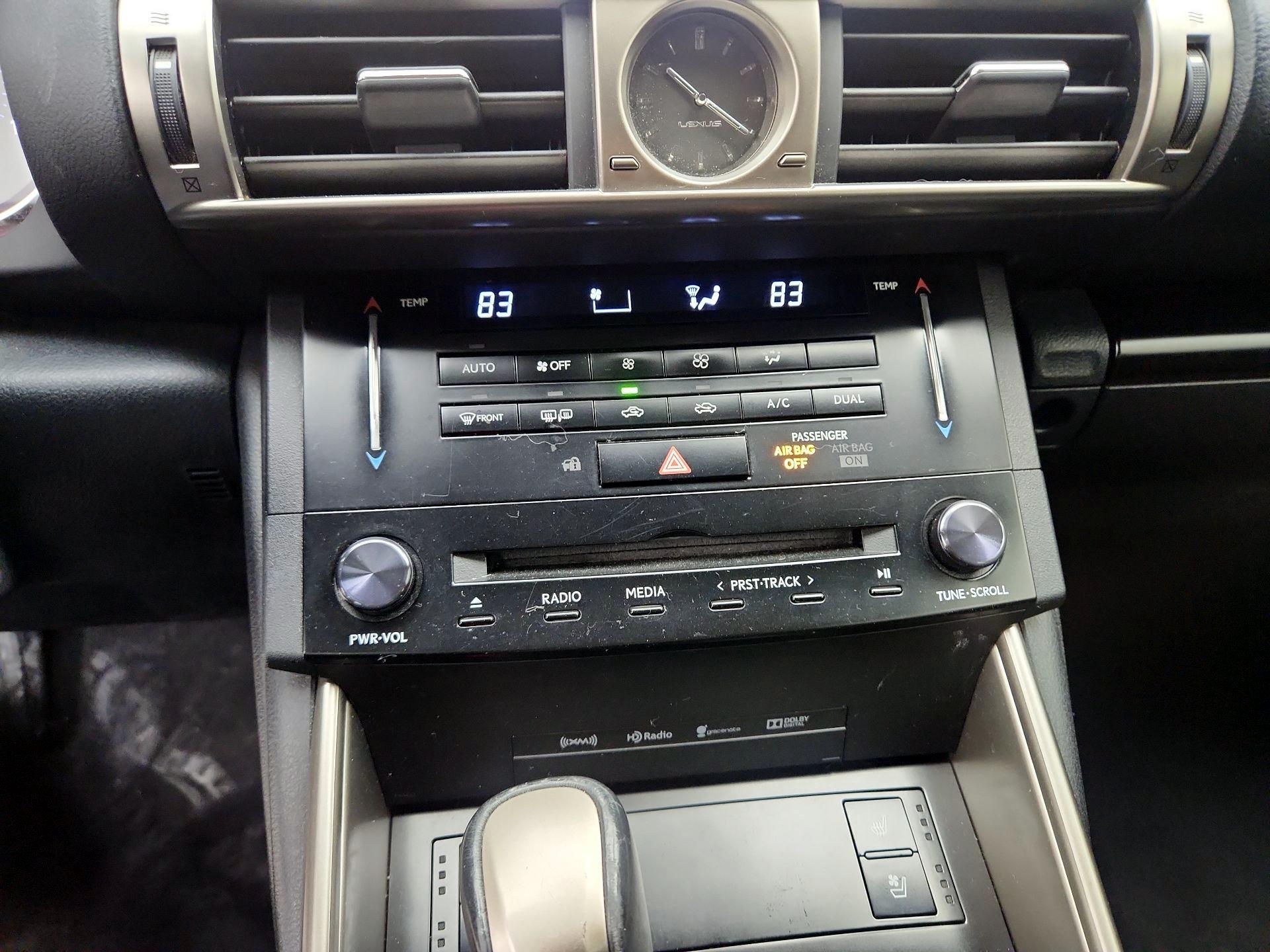 Thumbnail: 2014 Lexus IS - 17