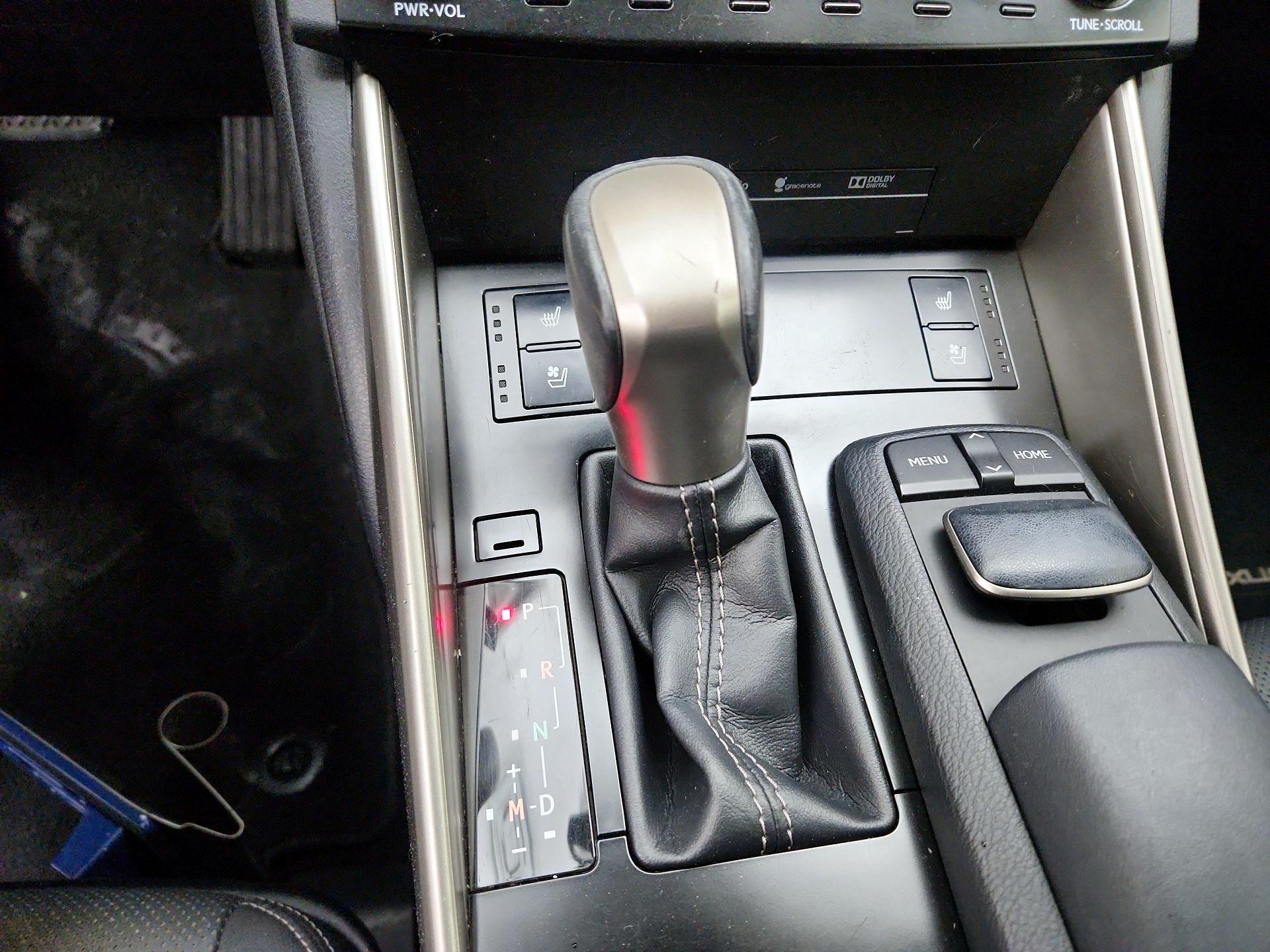 Thumbnail: 2014 Lexus IS - 18