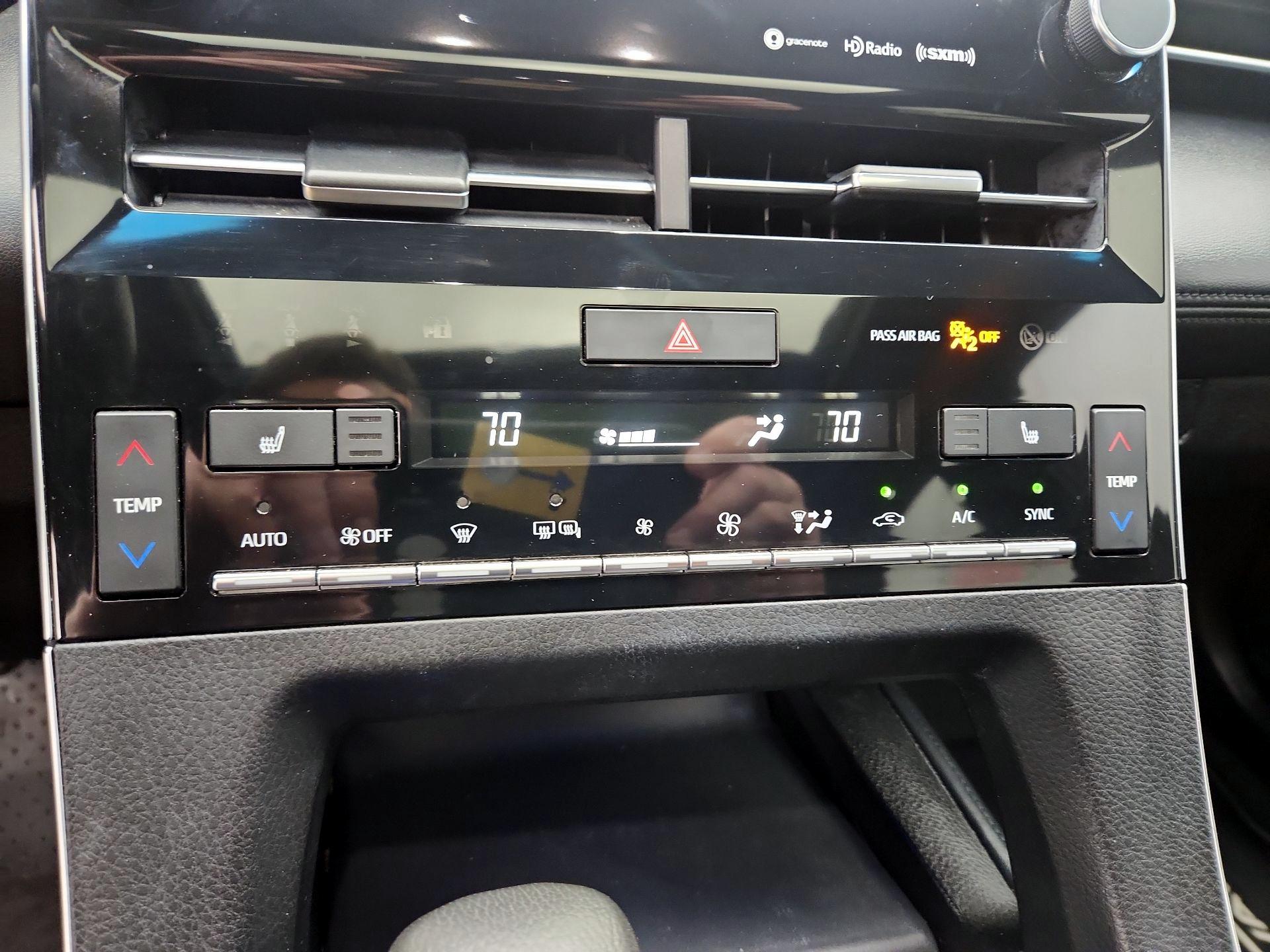 Thumbnail: 2019 Toyota Avalon - 17