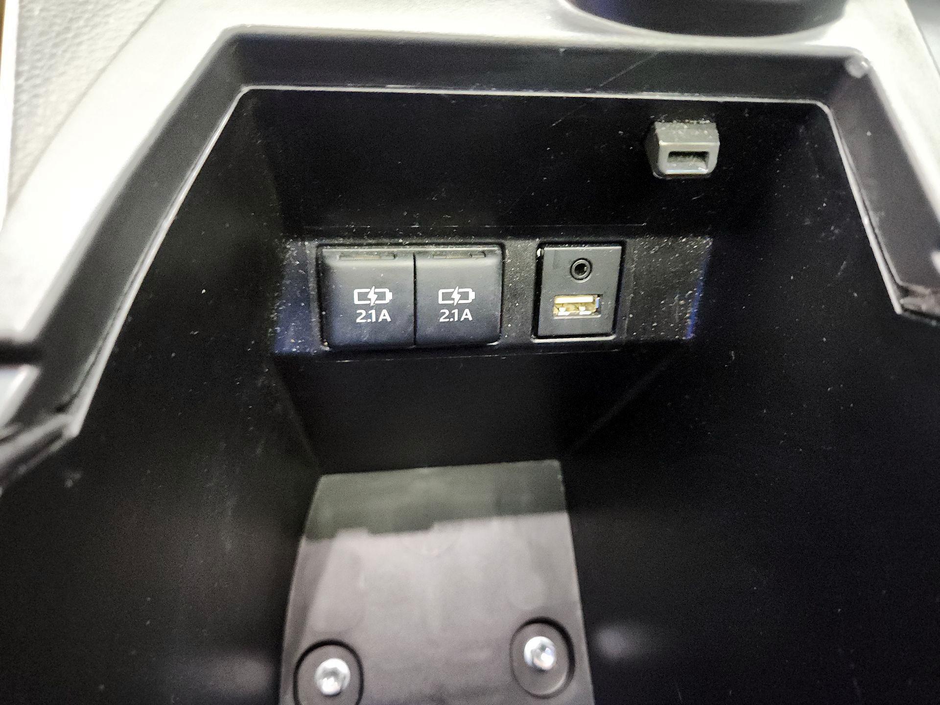 Thumbnail: 2019 Toyota Avalon - 19