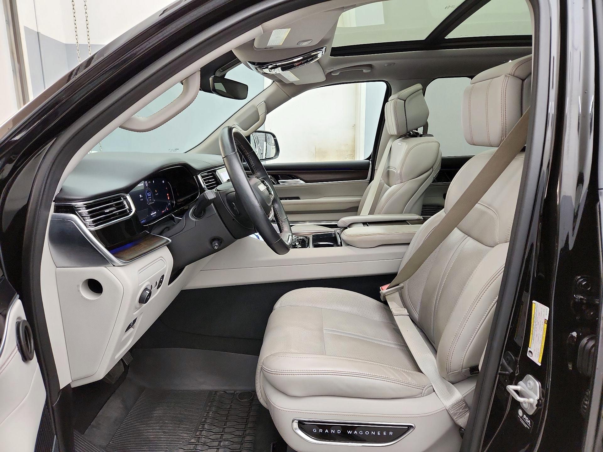 Thumbnail: 2022 Jeep Grand Wagoneer - 11