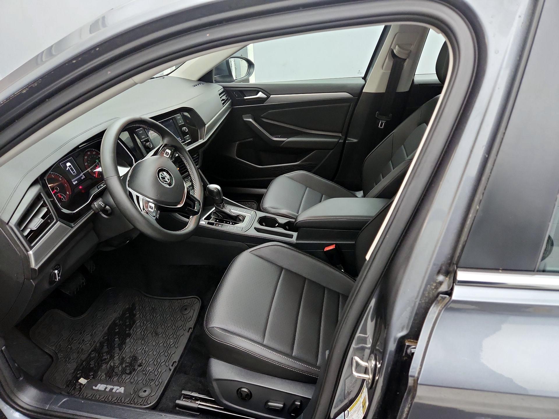 Thumbnail: 2021 Volkswagen Jetta - 11