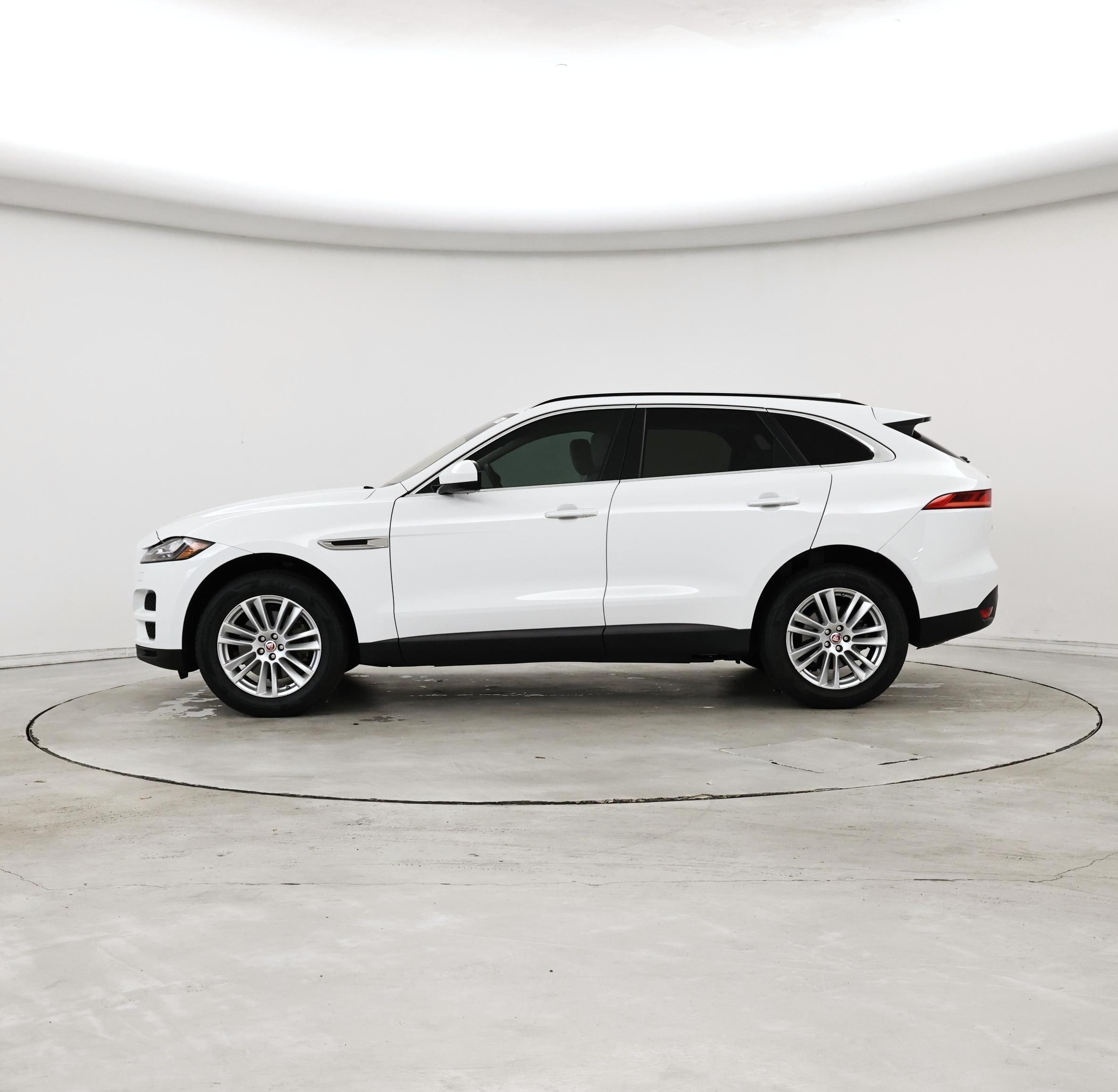 Thumbnail: 2018 Jaguar F-Pace - 3