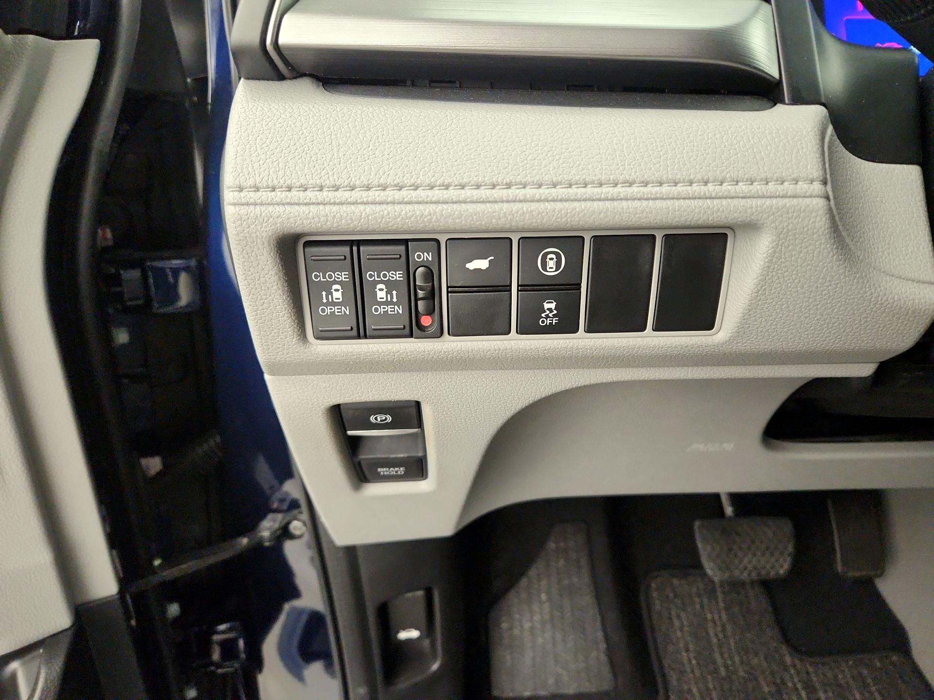 Thumbnail: 2021 Honda Odyssey - 13