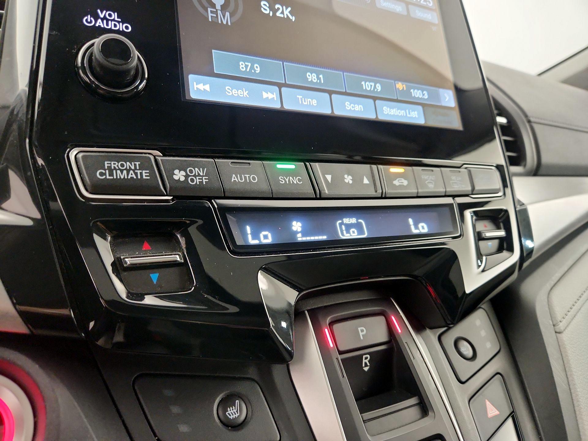 Thumbnail: 2021 Honda Odyssey - 16