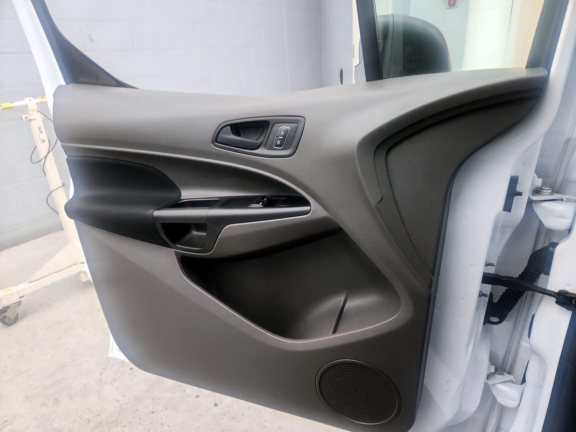 Thumbnail: 2019 Ford Transit Series - 12