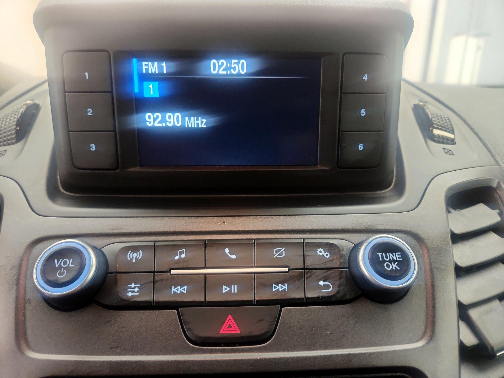 Thumbnail: 2019 Ford Transit Series - 15