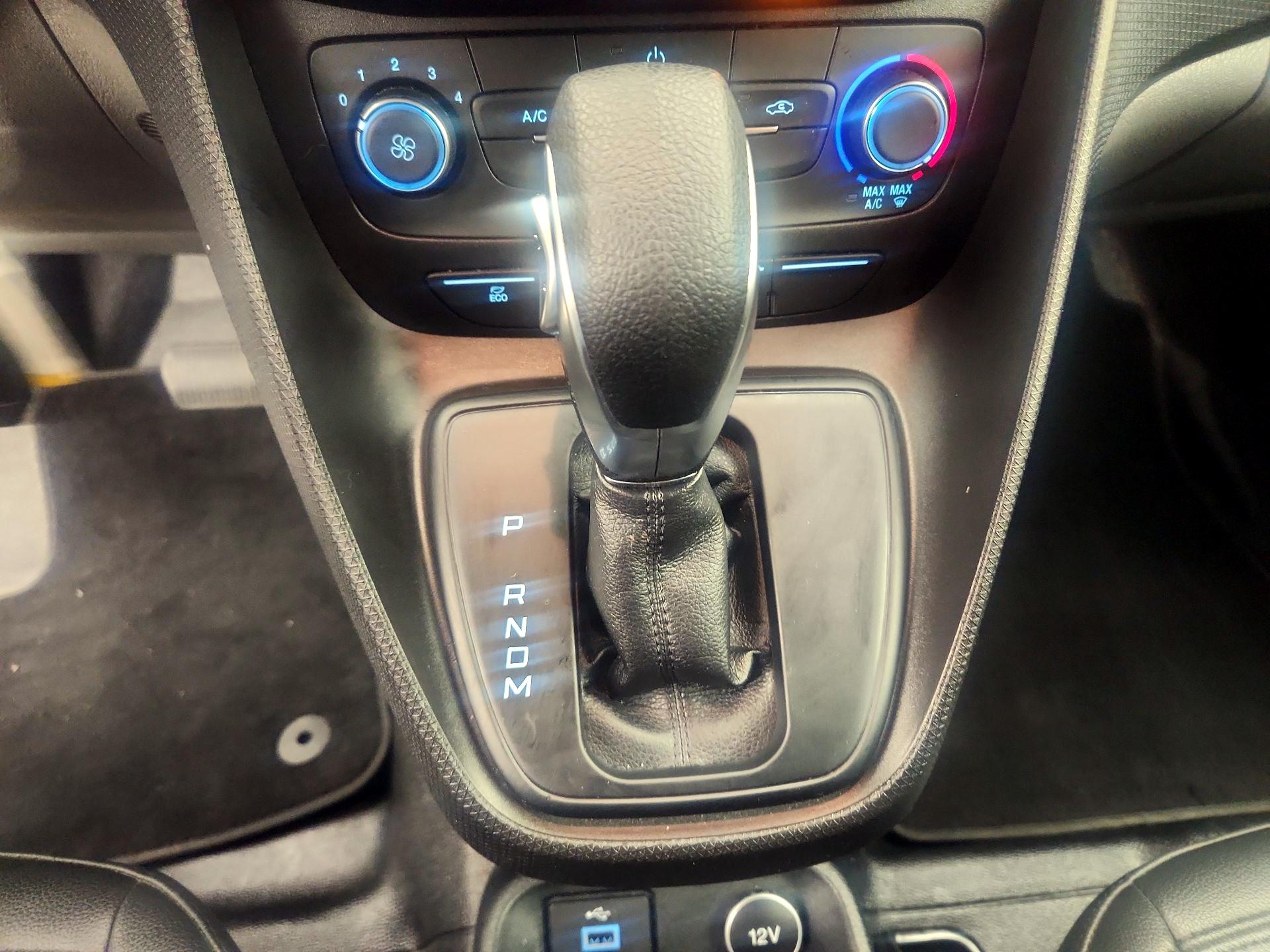 Thumbnail: 2019 Ford Transit Series - 17