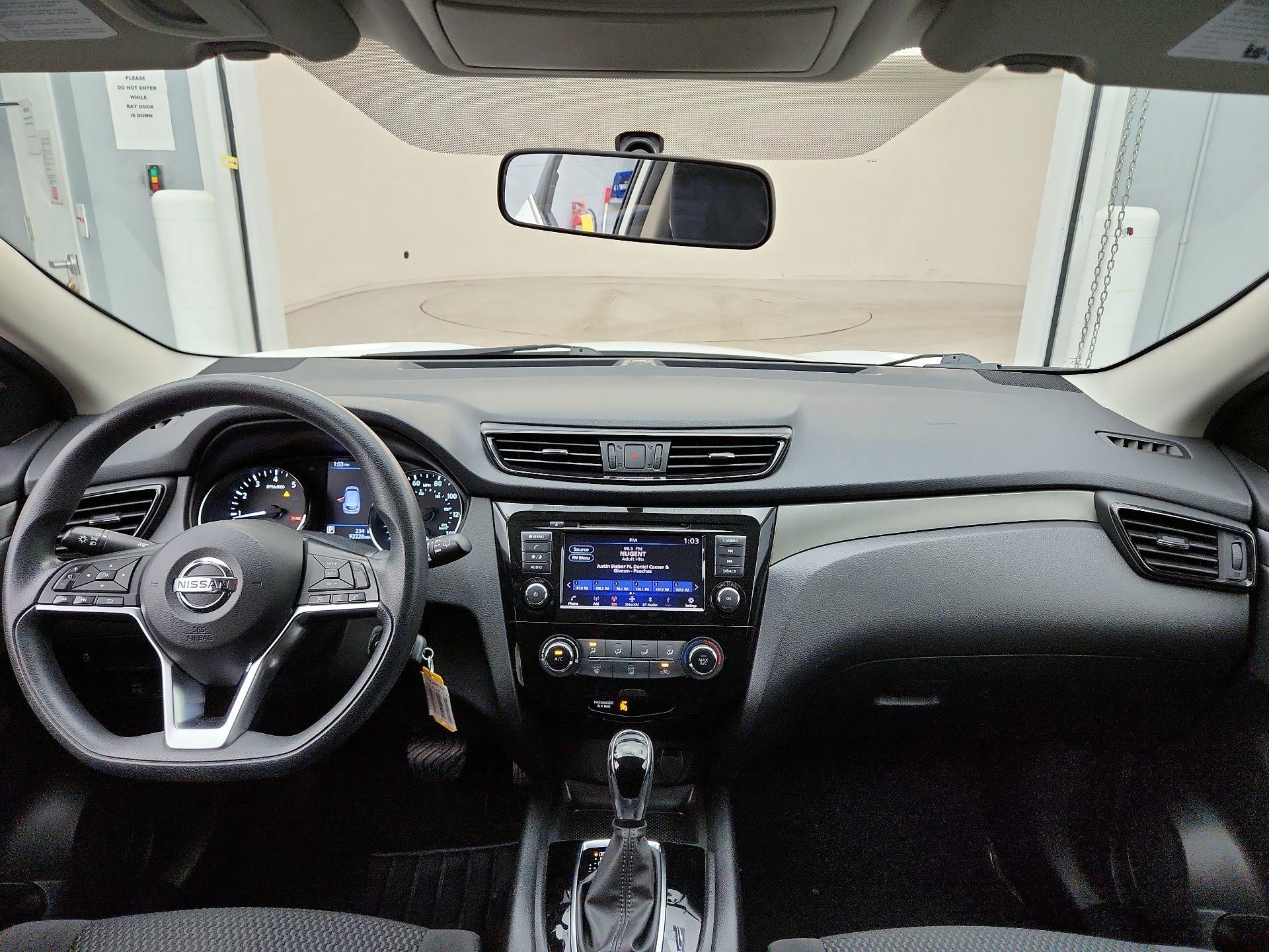 Thumbnail: 2019 Nissan Rogue Sport - 9