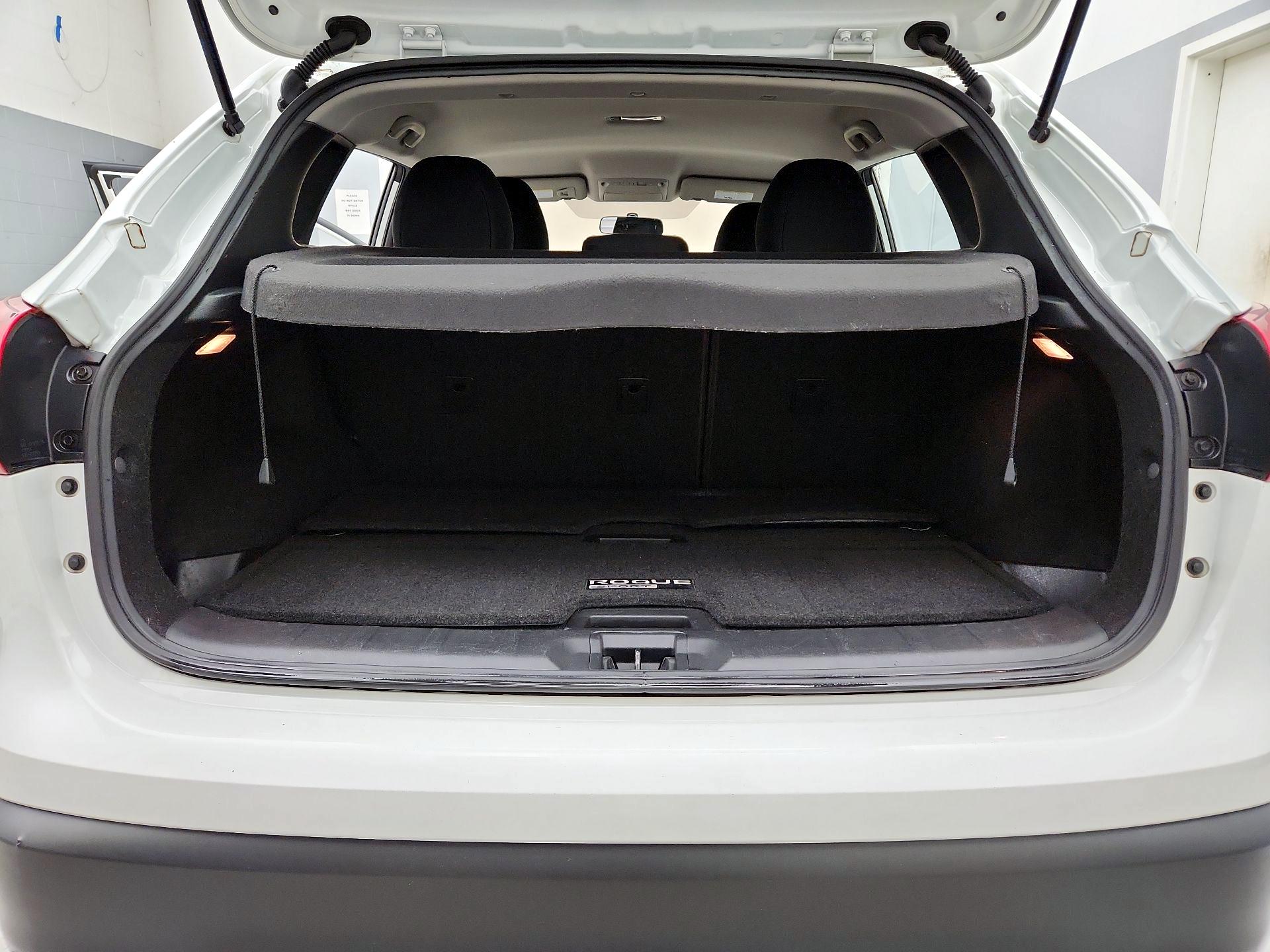 Thumbnail: 2019 Nissan Rogue Sport - 20