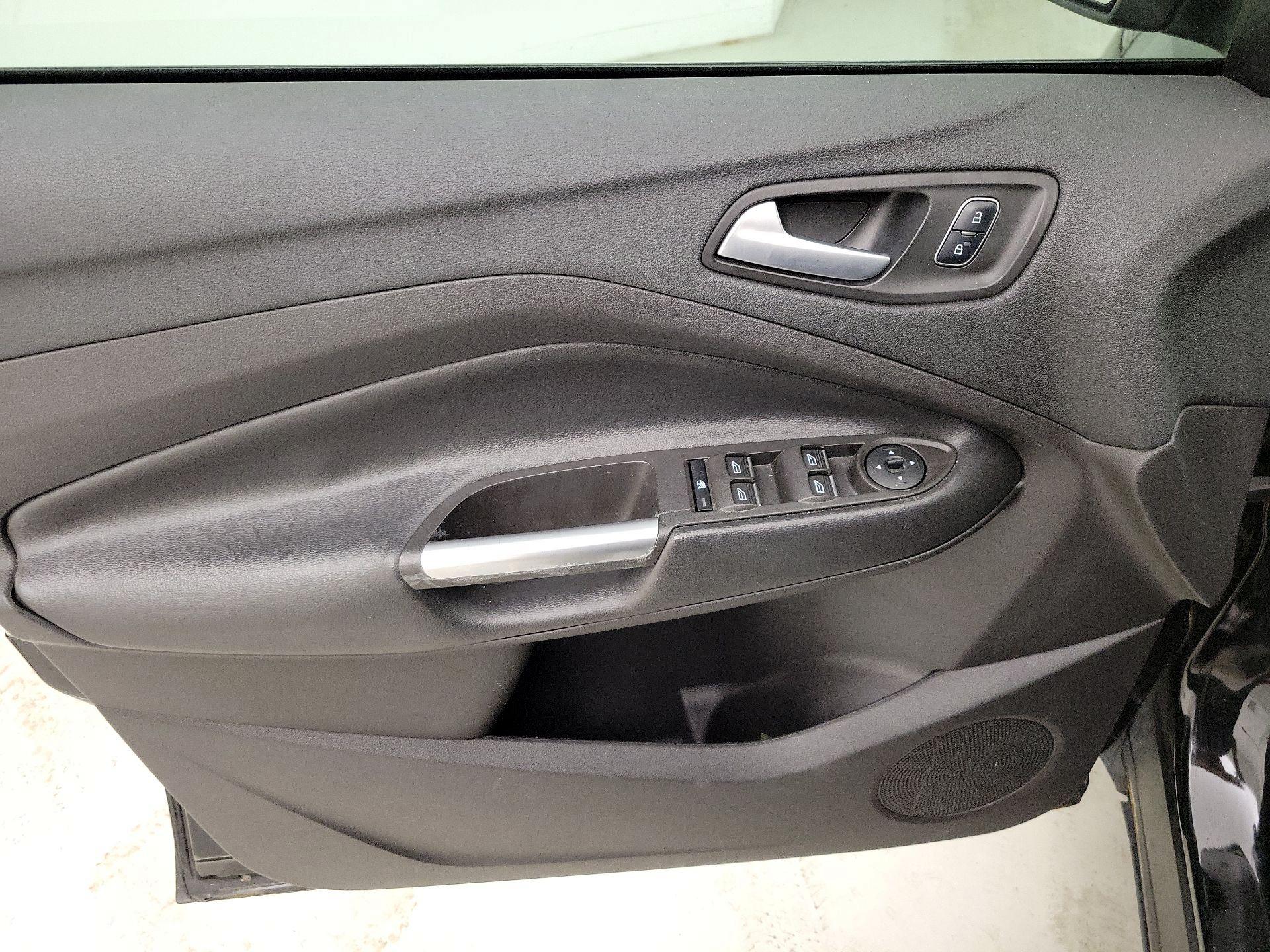 Thumbnail: 2017 Ford Escape - 12