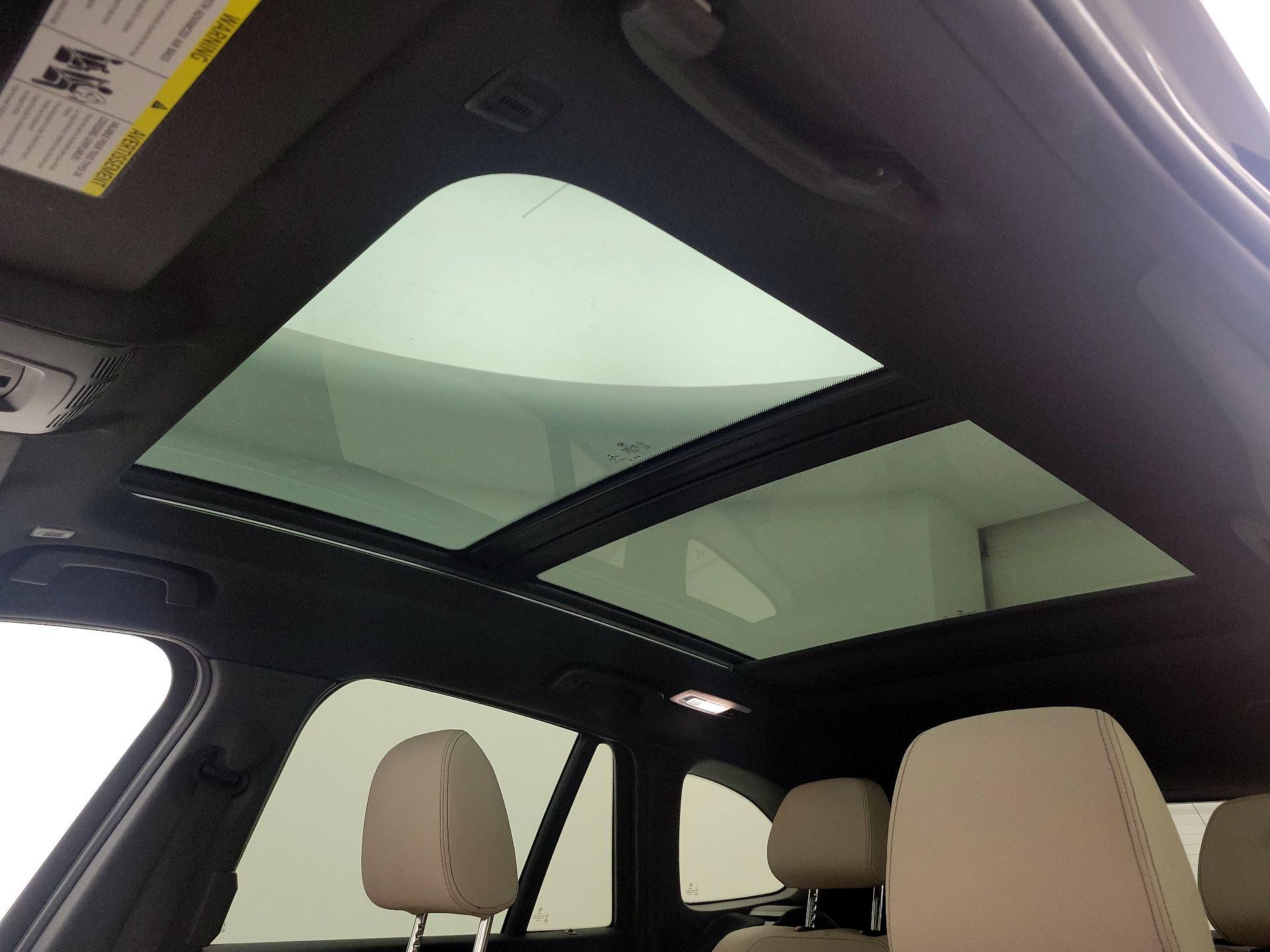 Thumbnail: 2018 BMW X1 - 18