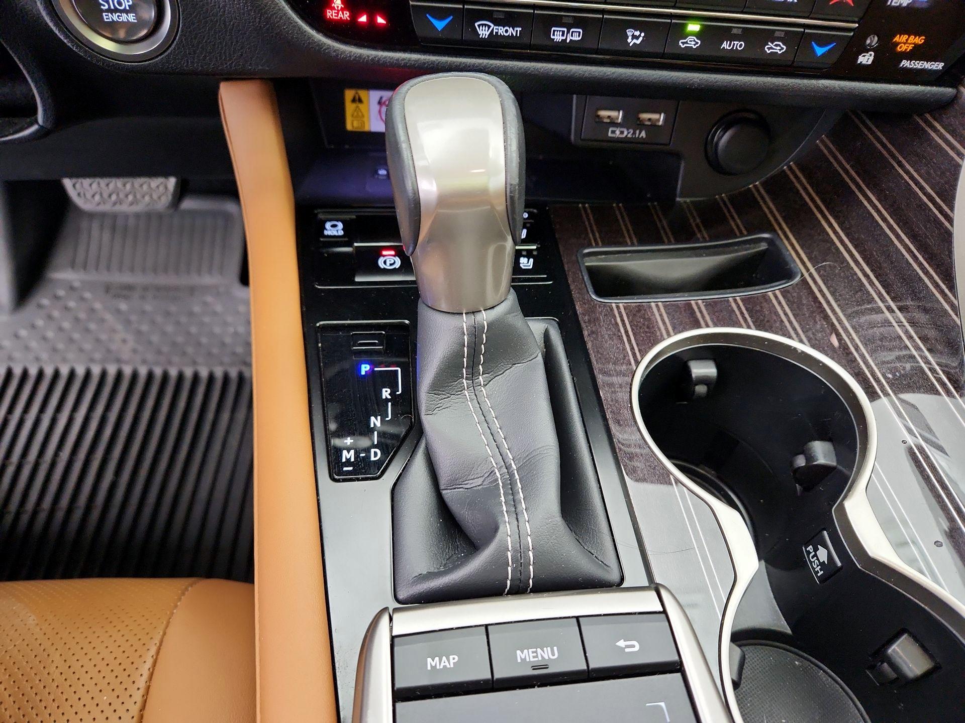 Thumbnail: 2022 Lexus RX - 18
