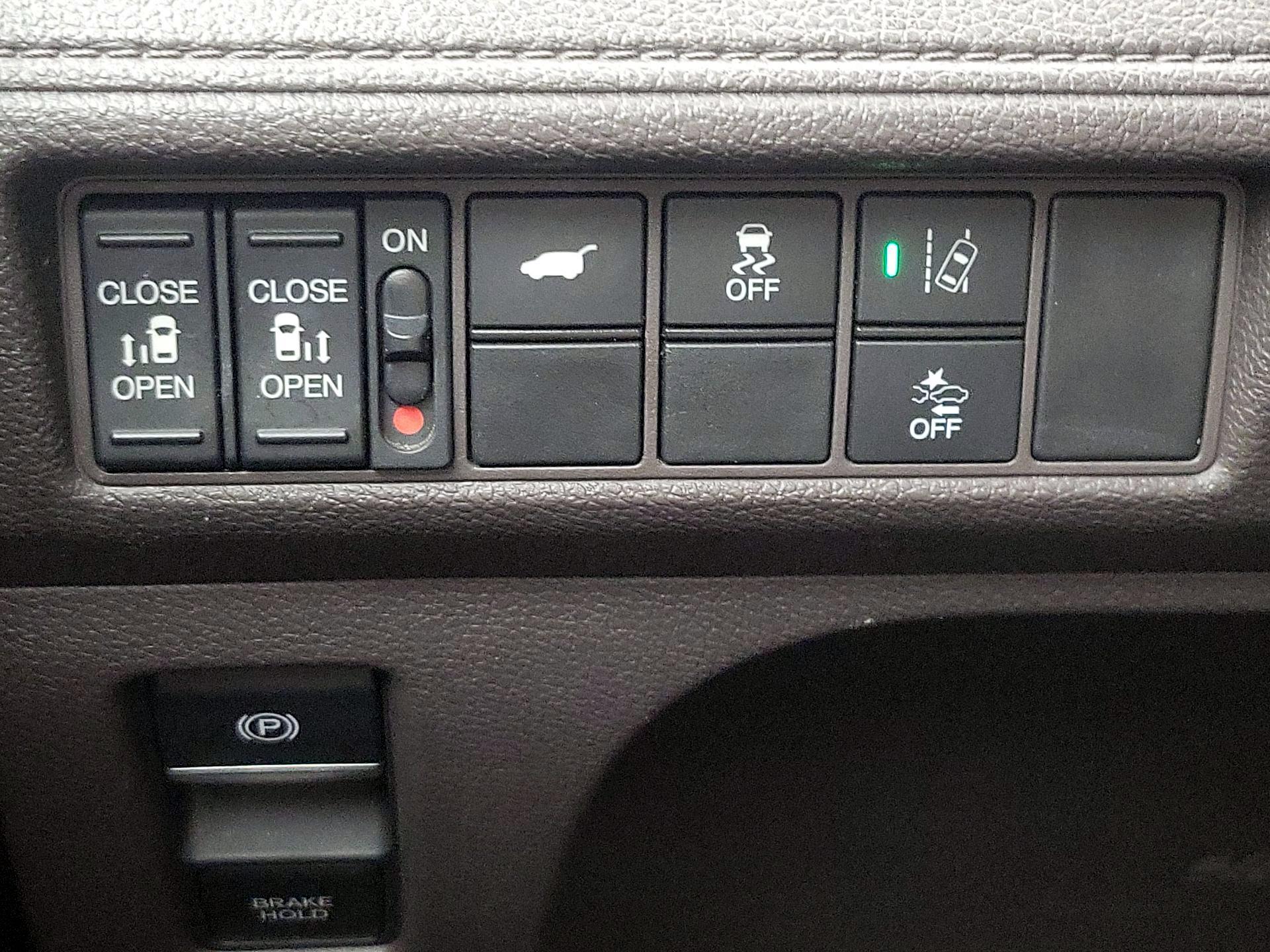 Thumbnail: 2018 Honda Odyssey - 13