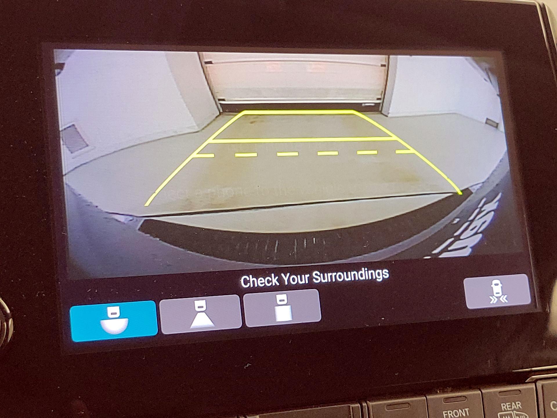 Thumbnail: 2018 Honda Odyssey - 14