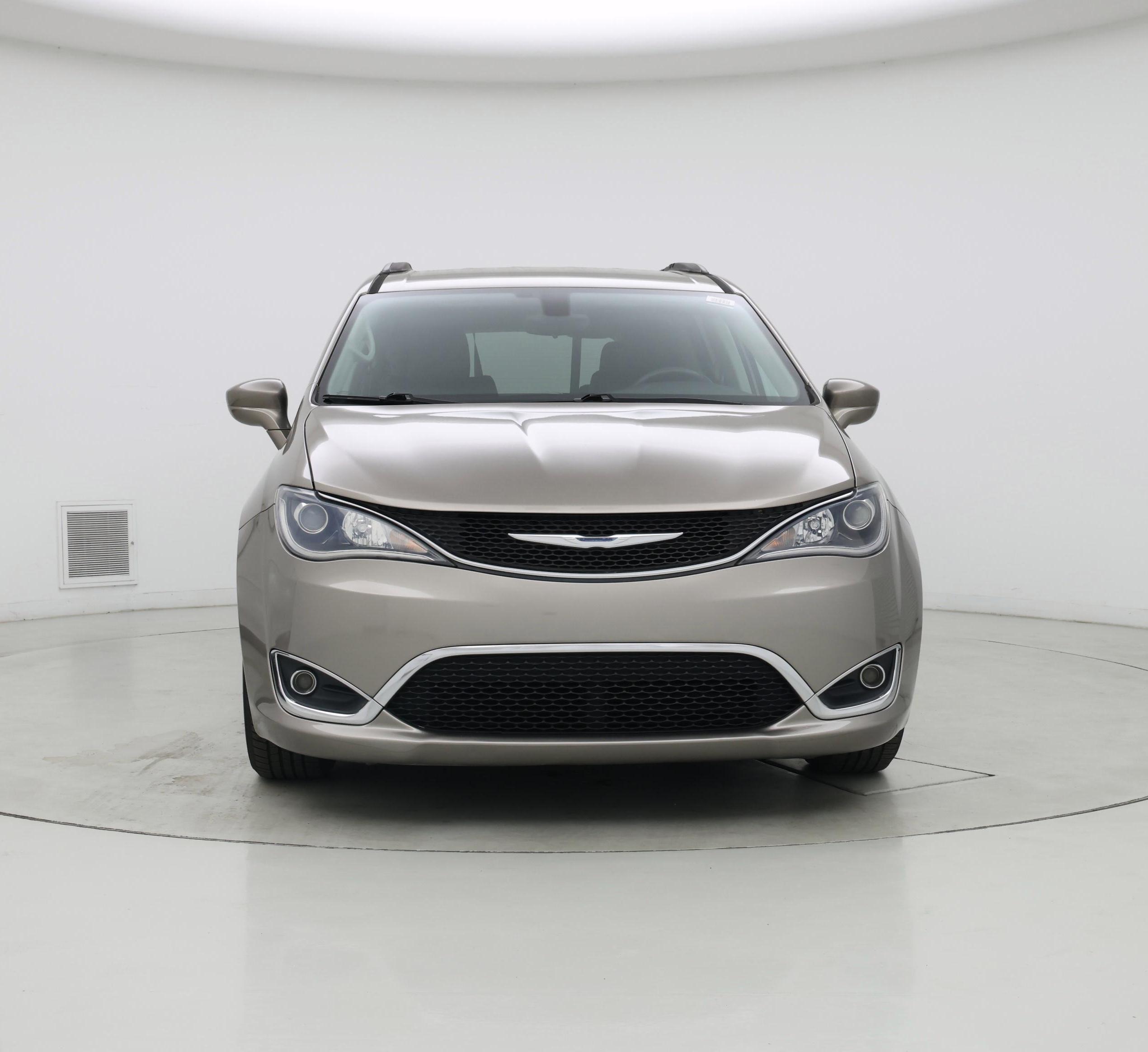 Thumbnail: 2017 Chrysler Pacifica - 5