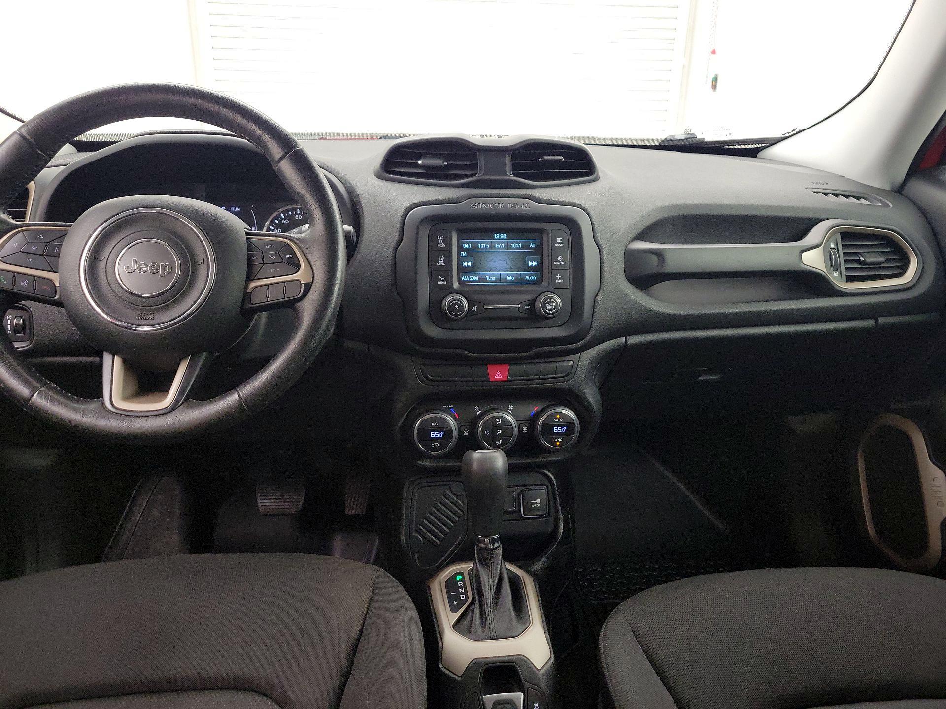 Thumbnail: 2015 Jeep Renegade - 9