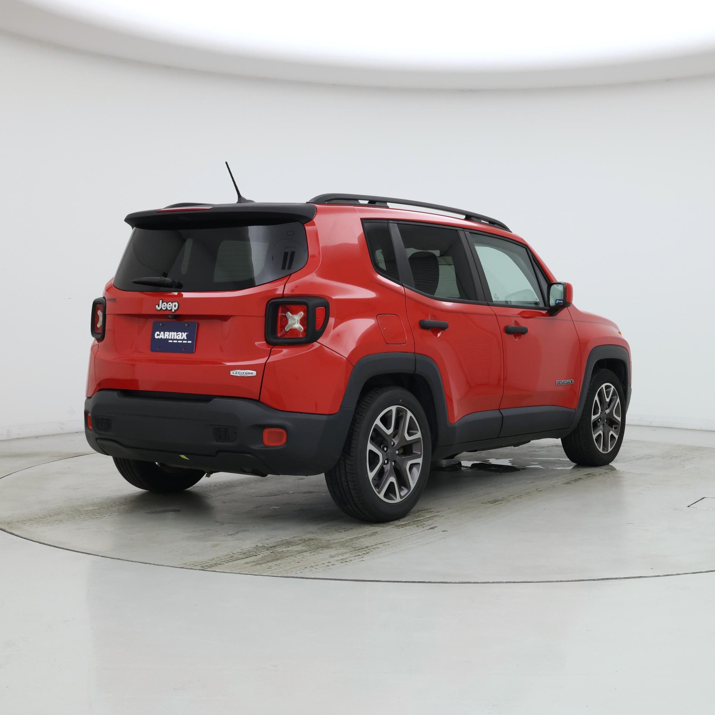 Thumbnail: 2015 Jeep Renegade - 8