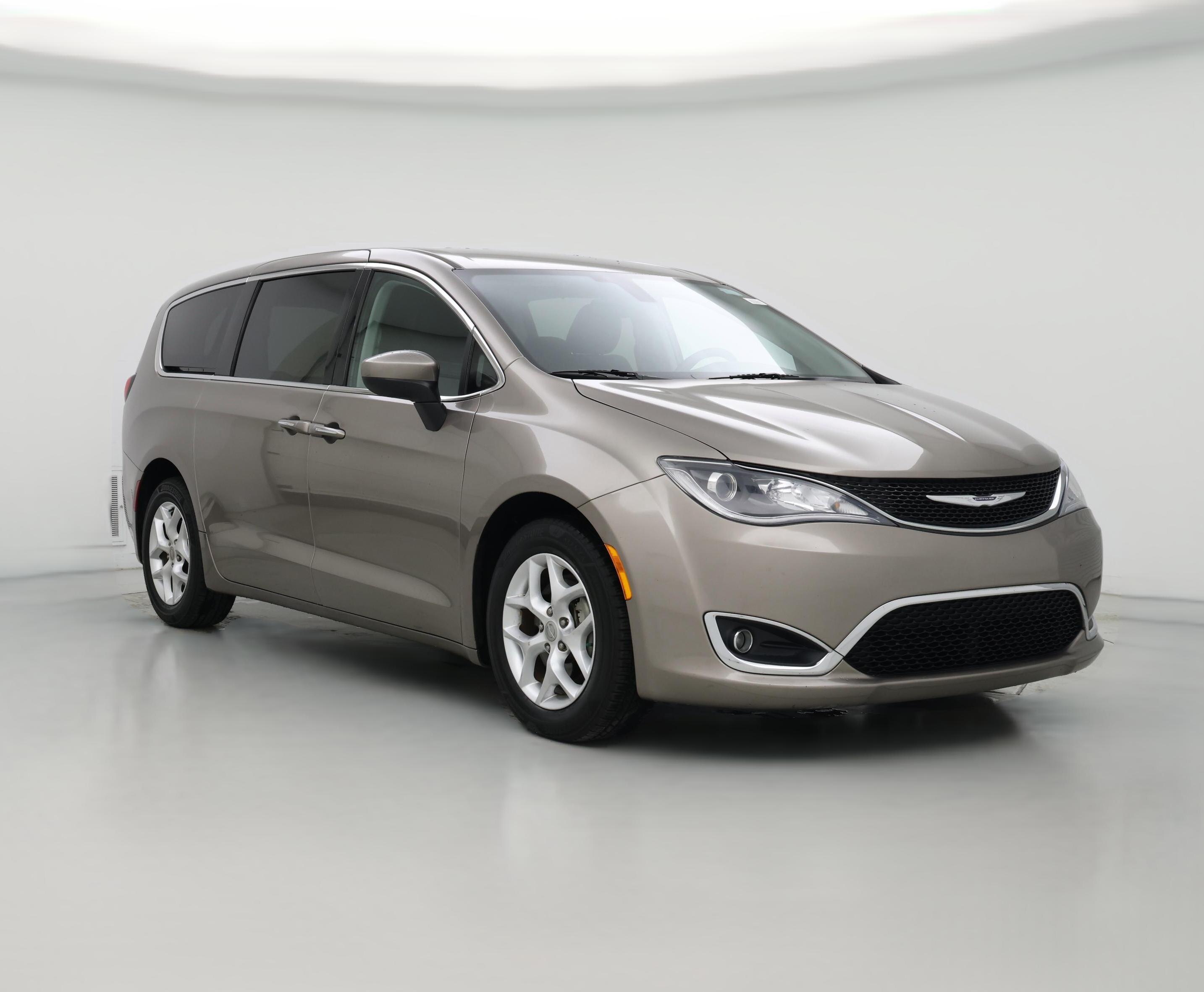 Thumbnail: 2017 Chrysler Pacifica - 1