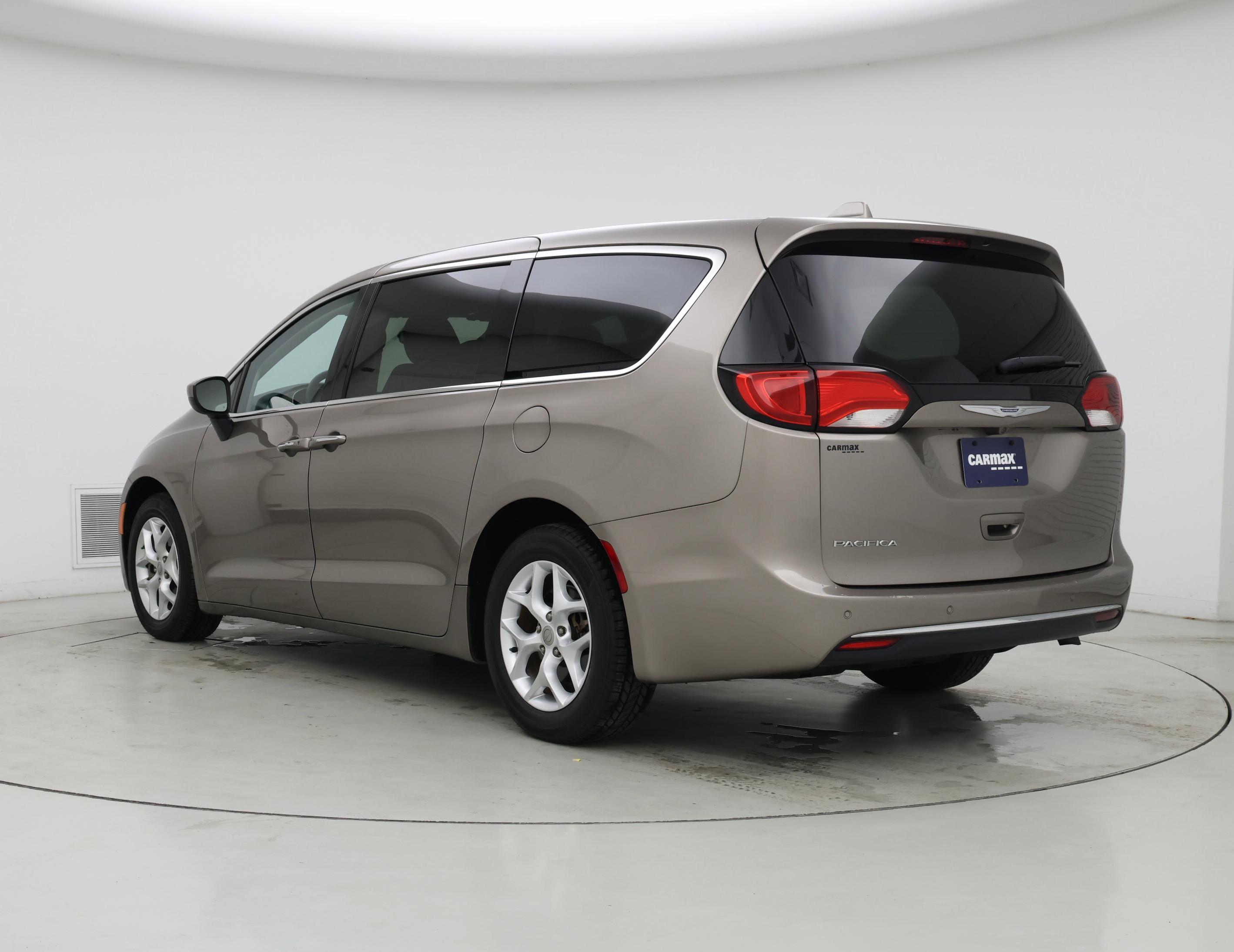 Thumbnail: 2017 Chrysler Pacifica - 2