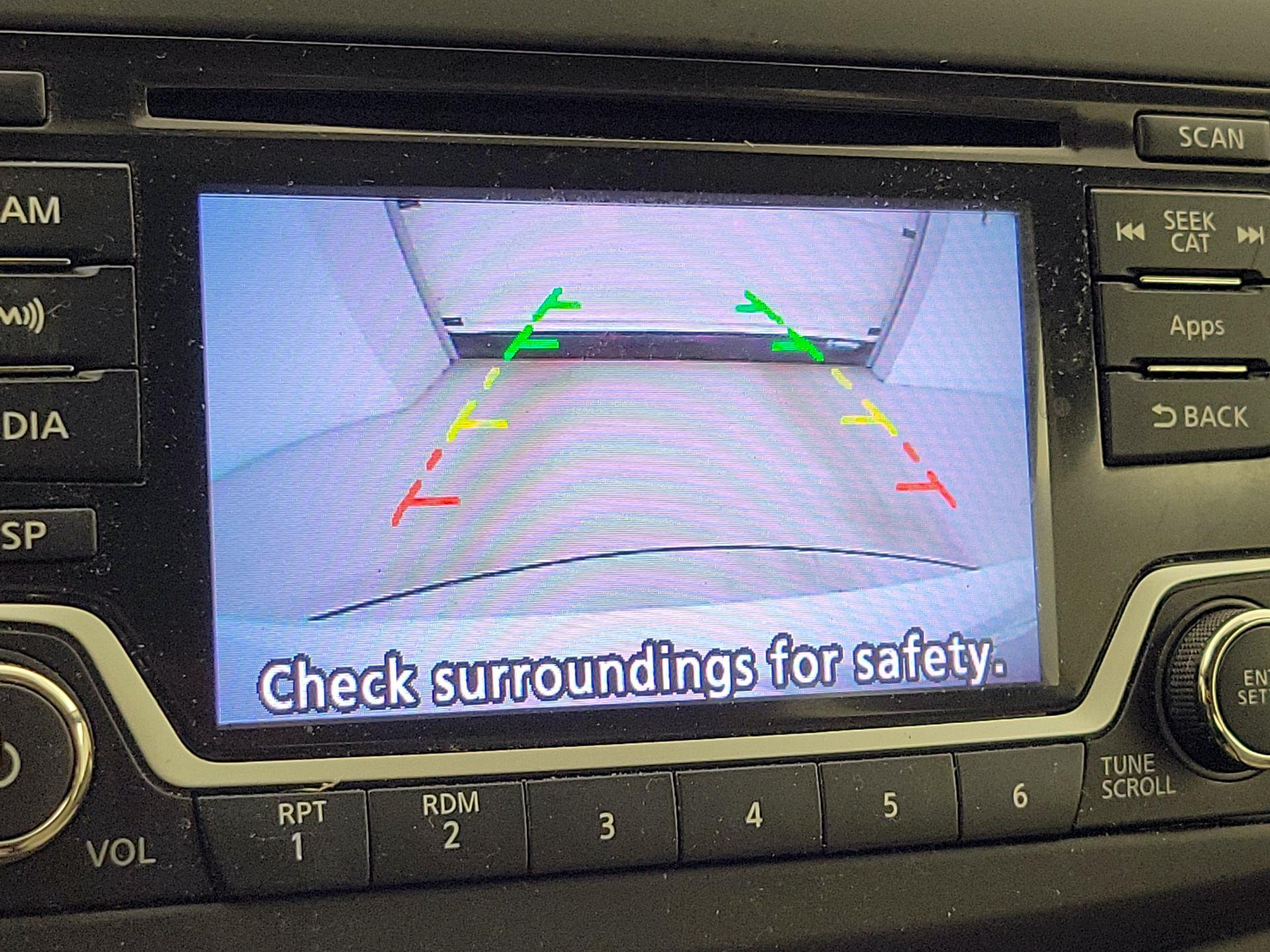 Thumbnail: 2015 Nissan Sentra - 14