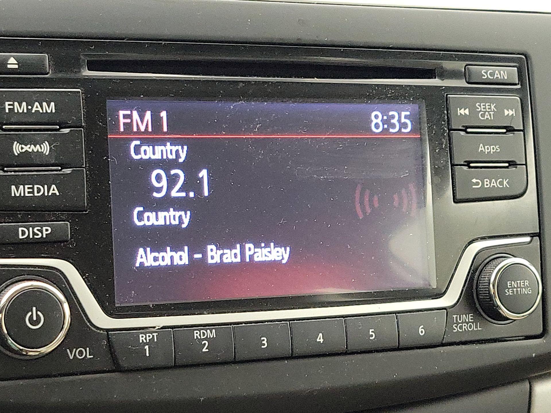 Thumbnail: 2015 Nissan Sentra - 15